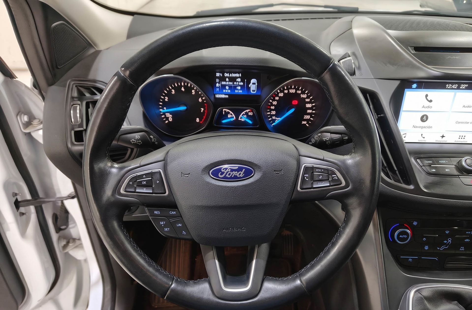 Ford Kuga 1.5 EcoBoost Trend+ 4x2 - foto 20