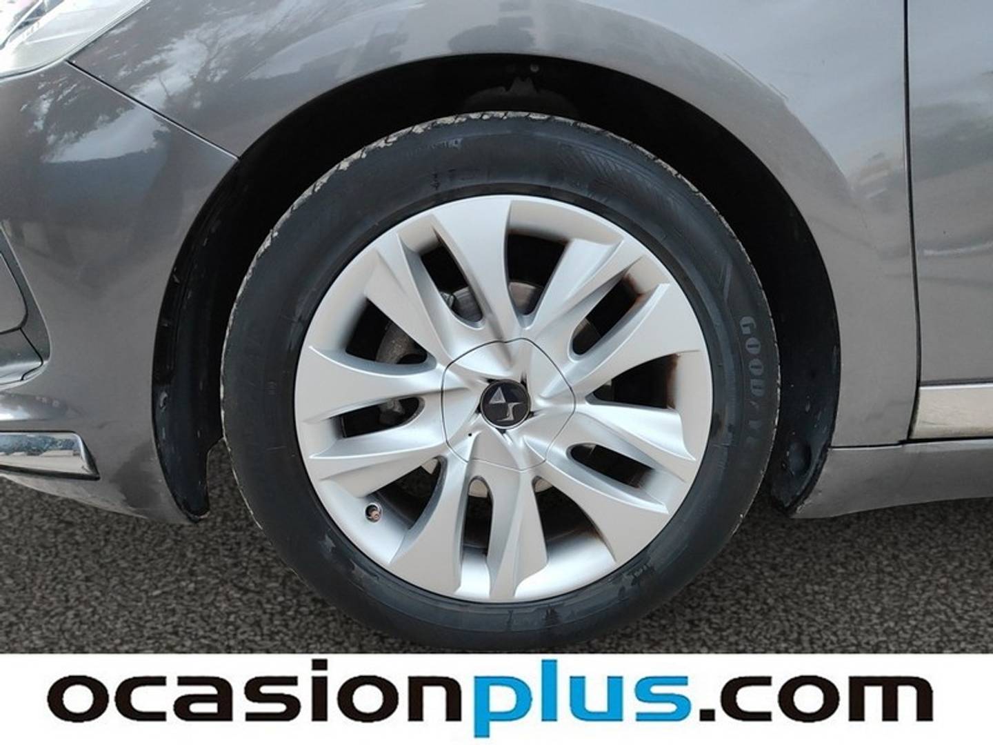 Foto DS DS 5 DS DS5 BlueHdi 120 EAT6 Style (120 CV)