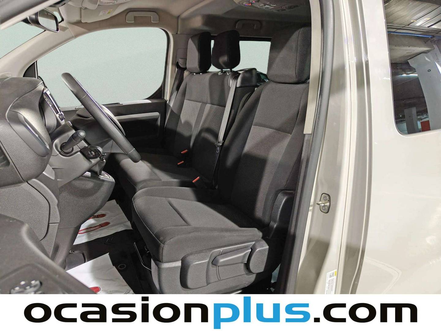 Foto Peugeot Traveller Peugeot Traveller BlueHDi 120 Business Long (120 CV) 9 Plazas