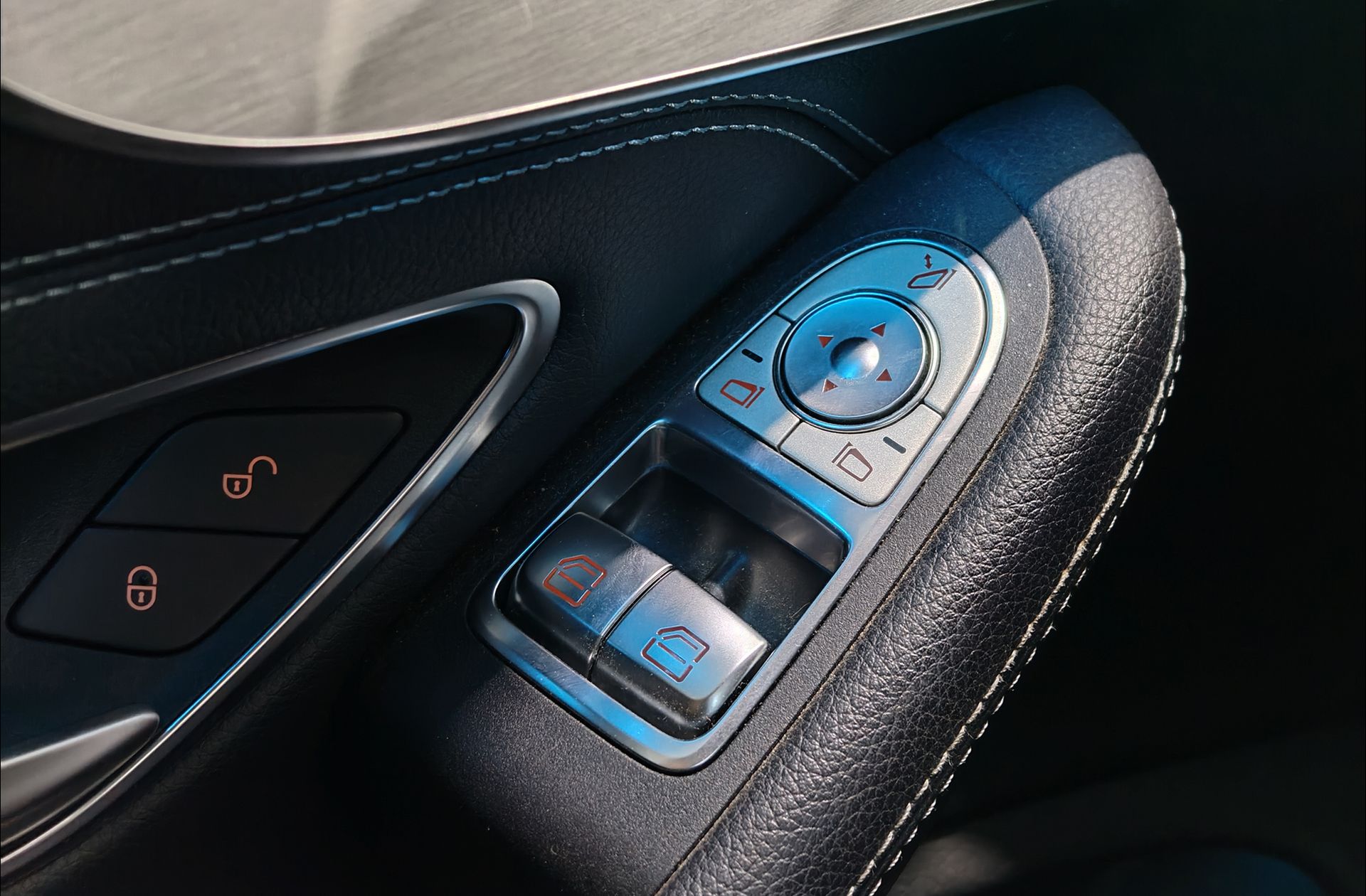 Mercedes-Benz Clase C Coupe 220 d Pack AMG - foto 38