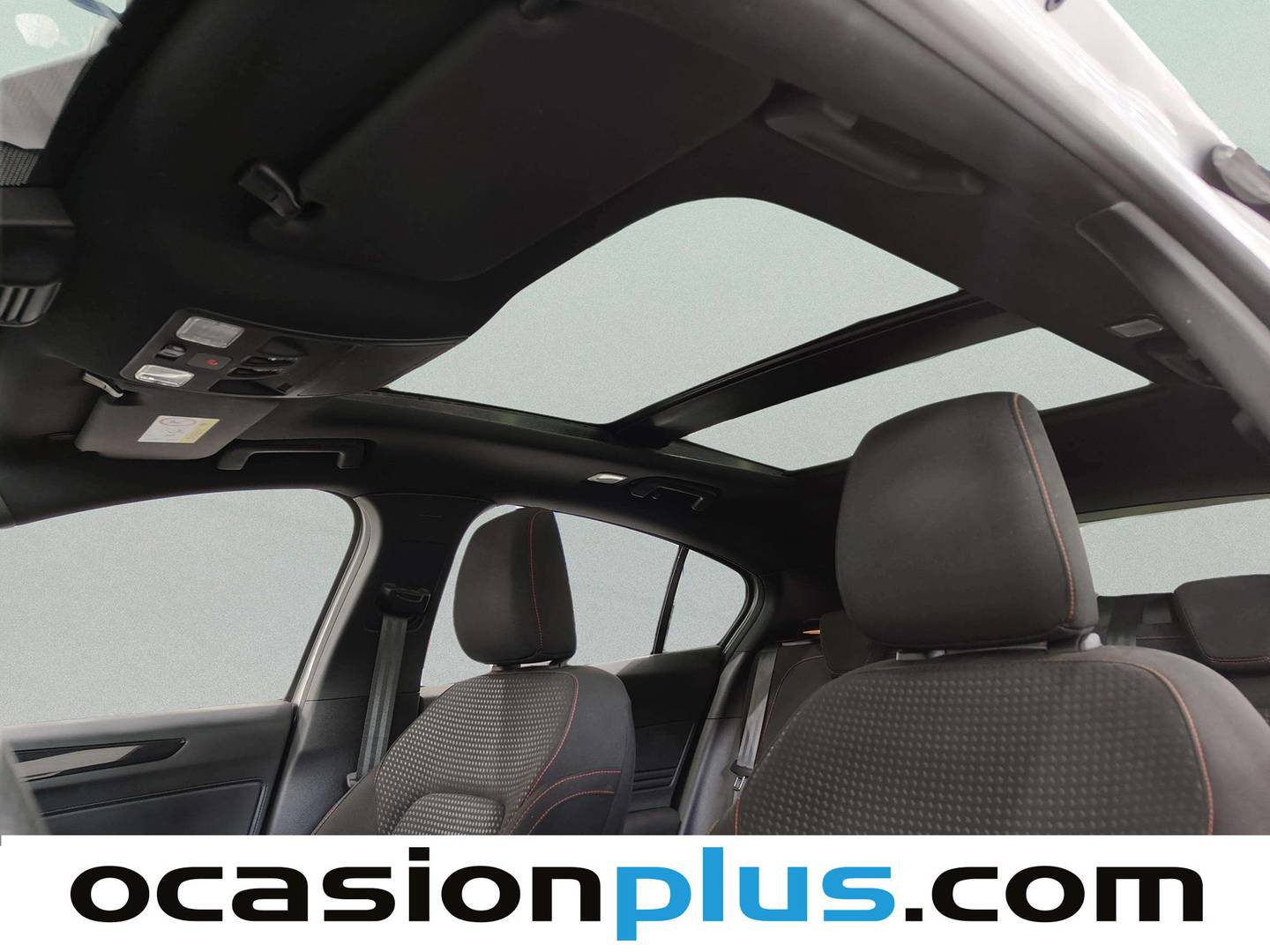 Extras y acabados del Ford Focus Ford Focus 1.0 Ecoboost MHEV ST-Line X (155 CV)