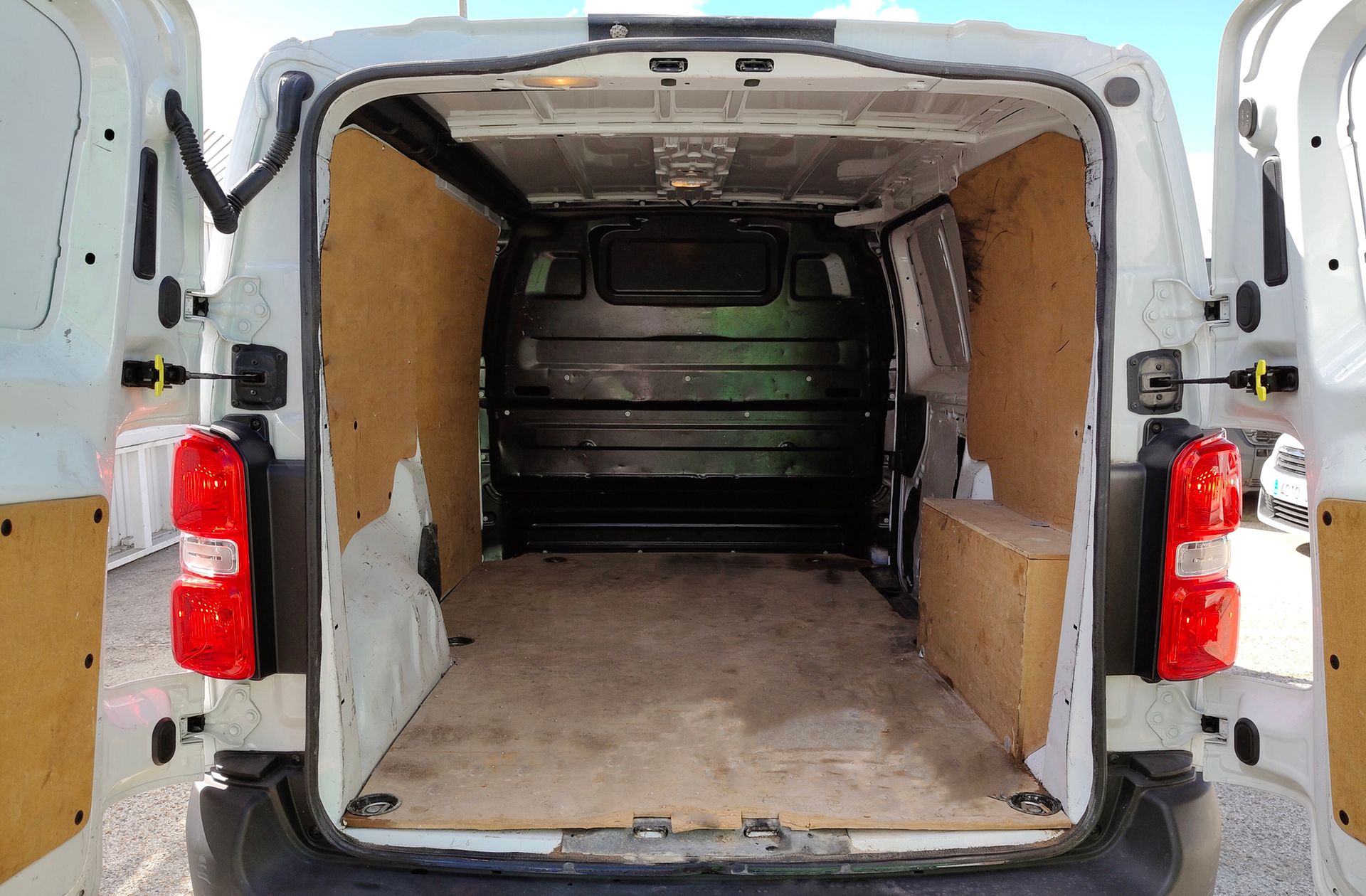 Peugeot Expert Furgon BlueHDi 100 Standard - foto 13