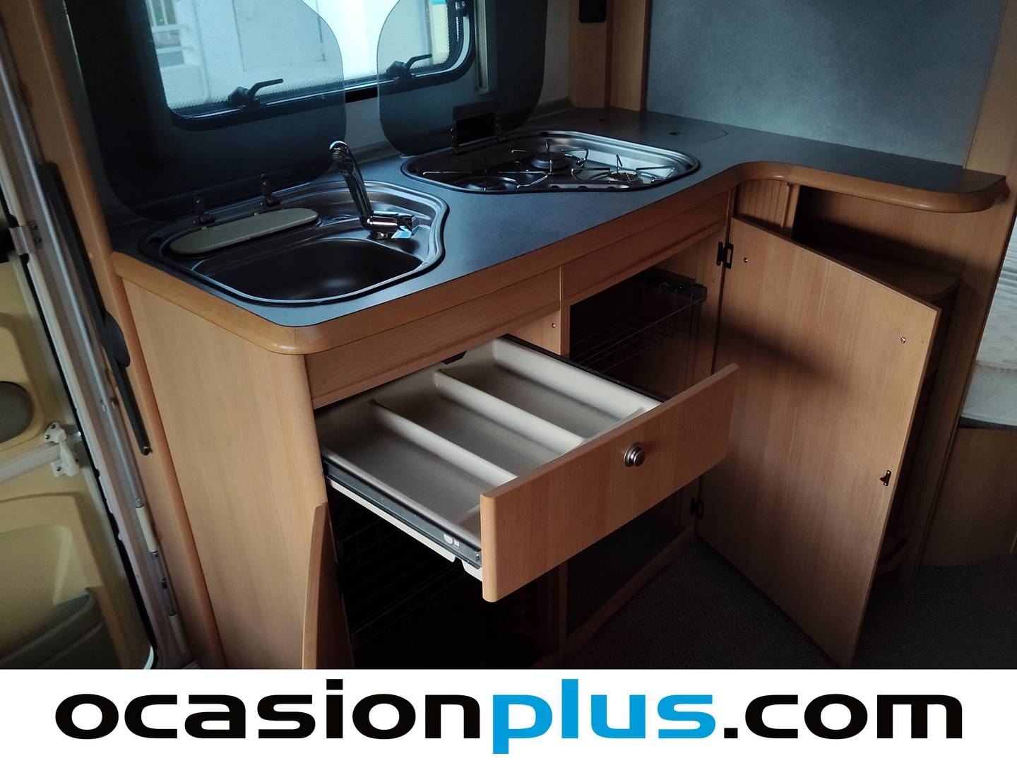 Equipamiento del KNAUS TAB KNAUS TAB L400TD Mexican Sunset TEC Trav King 510