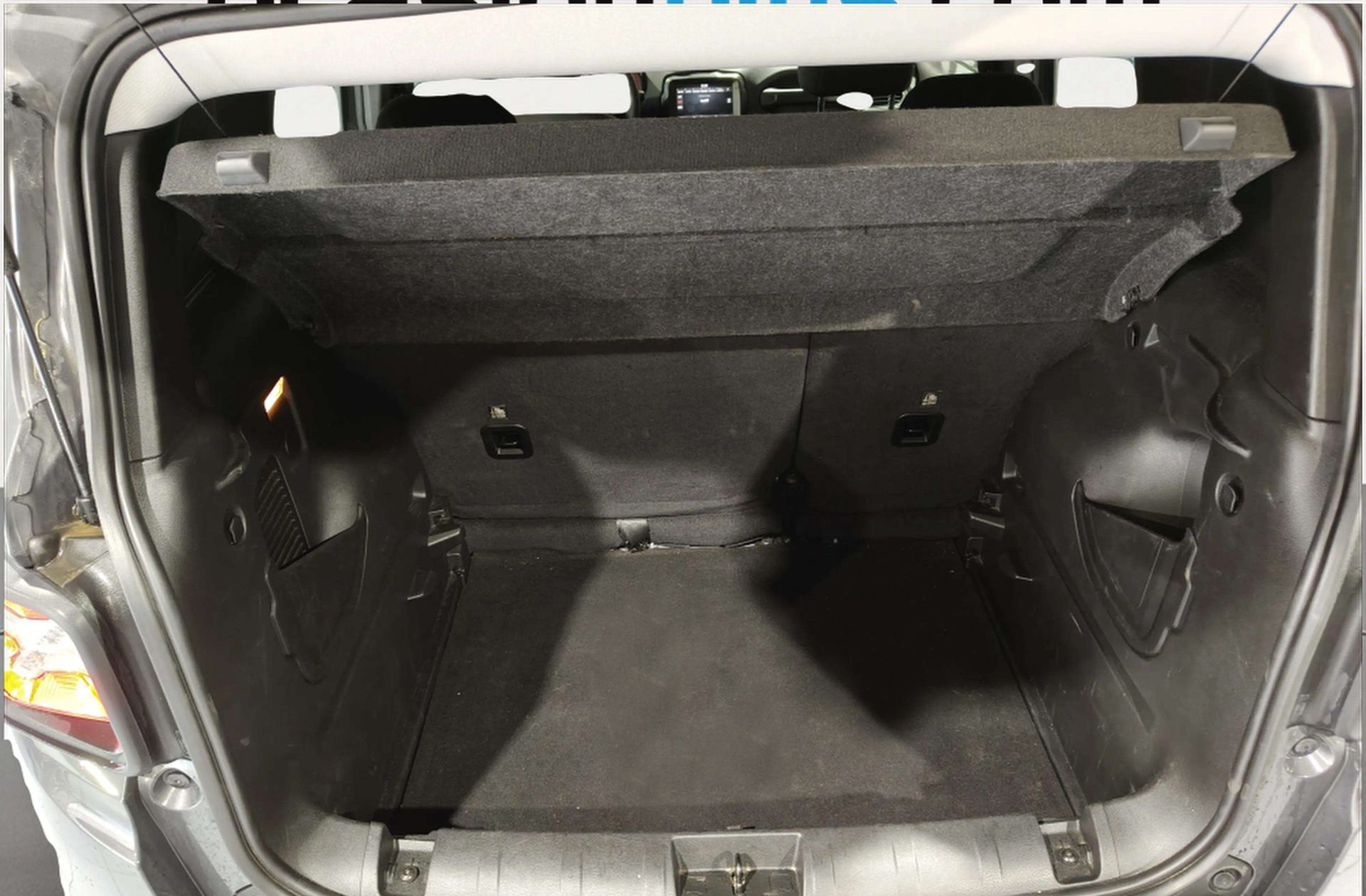 Jeep Renegade eHybrid 1.5 Limited ATX - foto 12