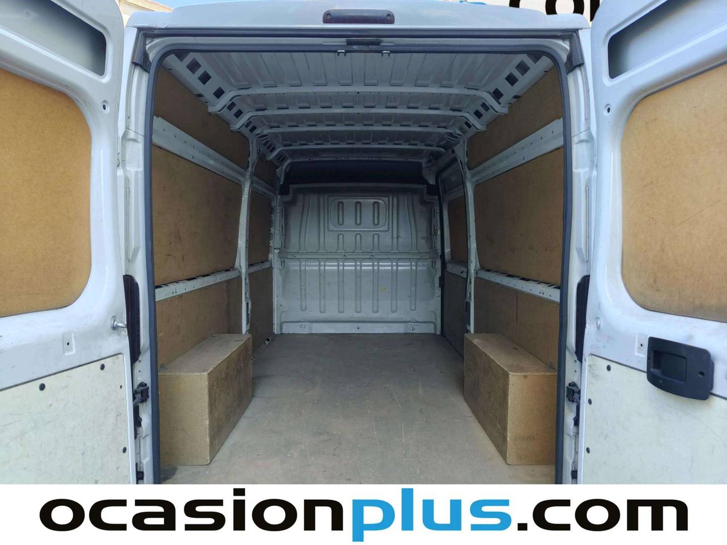Foto asientos traseros Fiat Ducato Fiat Ducato Furgon 2.3 Multijet 35 Largo Techo Alto (130 CV)