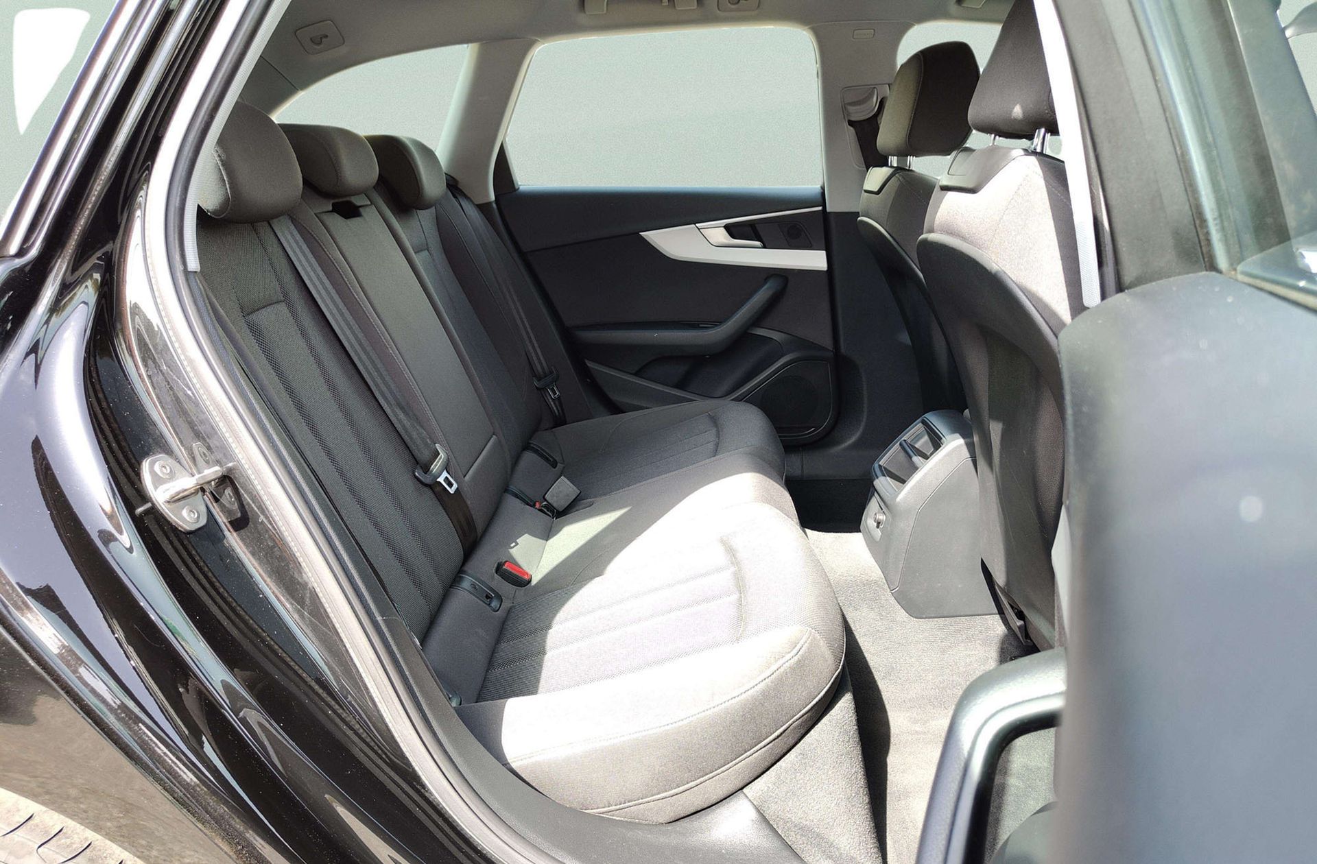 Audi A4 Avant Advanced 35 TFSI S tronic - foto 16