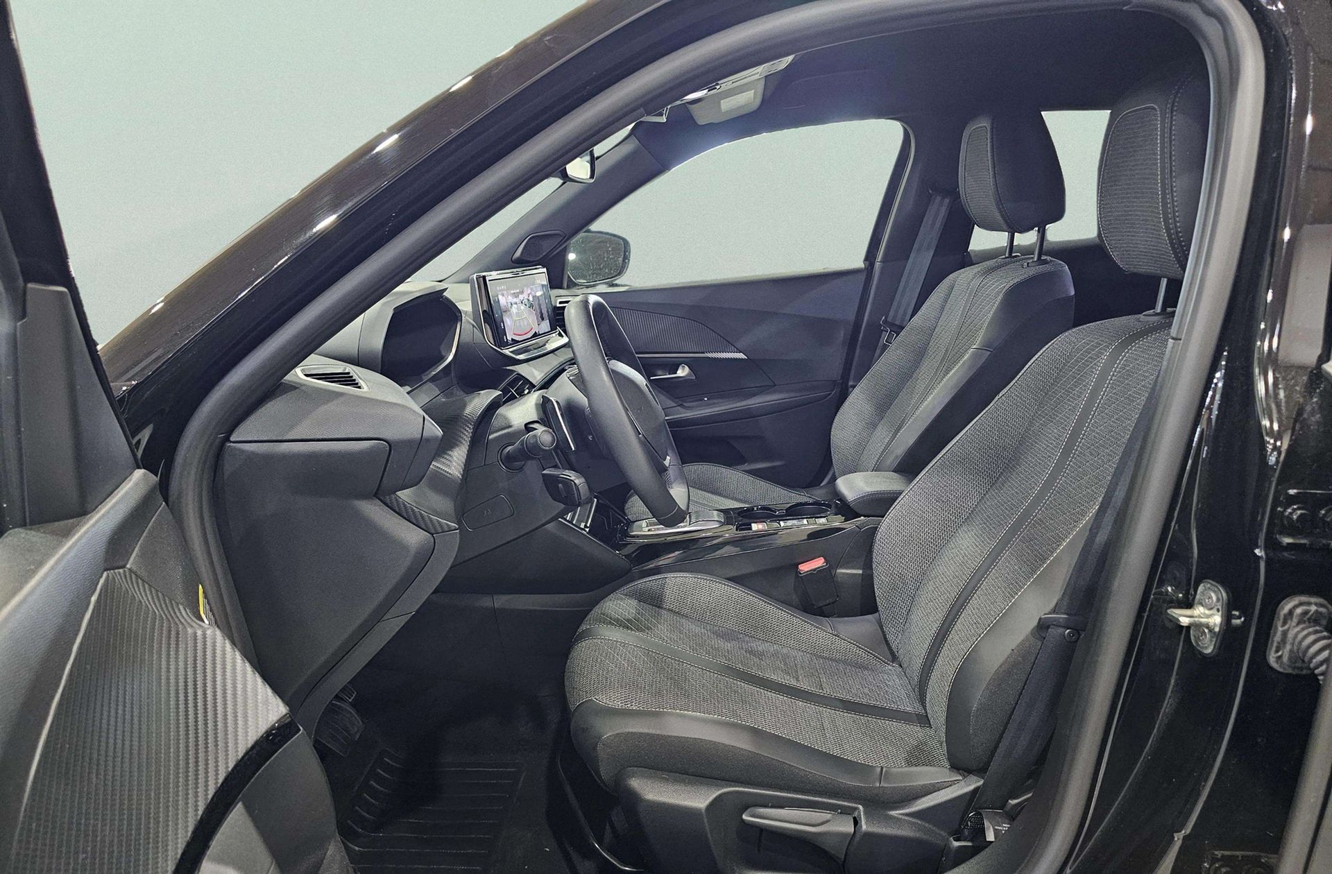 Peugeot 2008 Allure Hybrid eDCS6 - foto 13