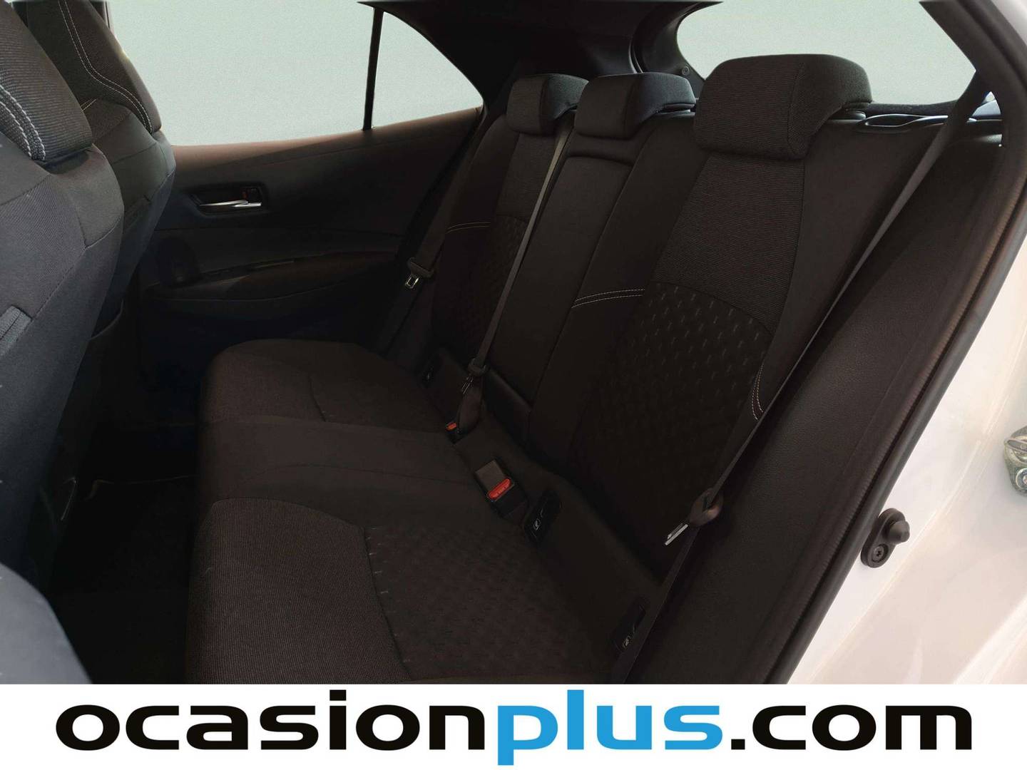 Foto asientos traseros Toyota Corolla Toyota Corolla 140H Active Plus (140 CV)