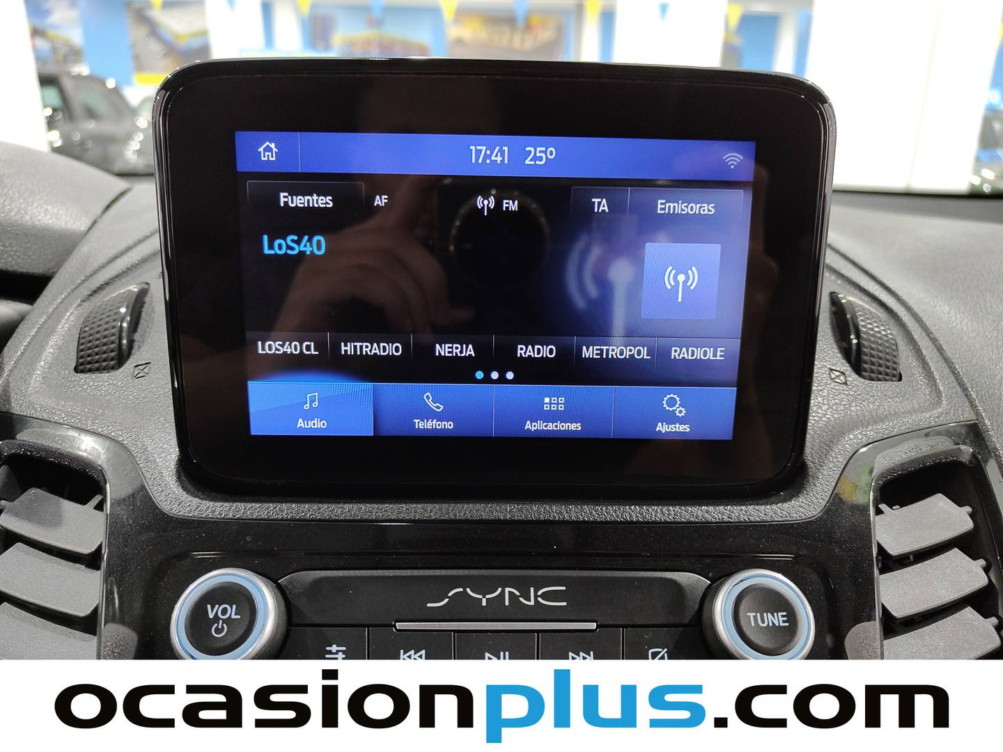 Foto Ford Tourneo Connect Ford Tourneo Connect 1.5 TDCI Titanium (120 CV)