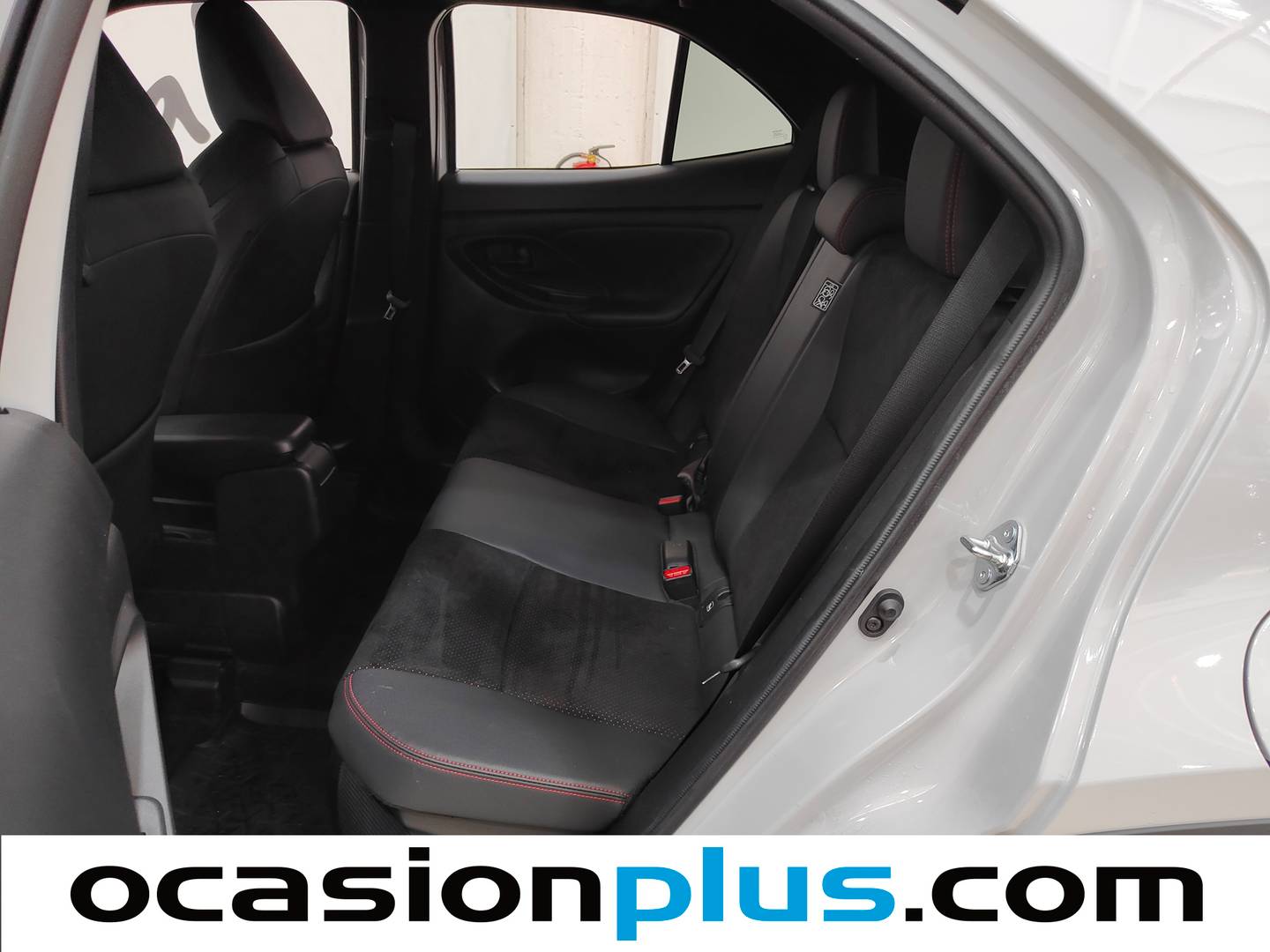 Foto asientos traseros Toyota Yaris Cross Toyota Yaris Cross 130H GR Sport (130 CV)