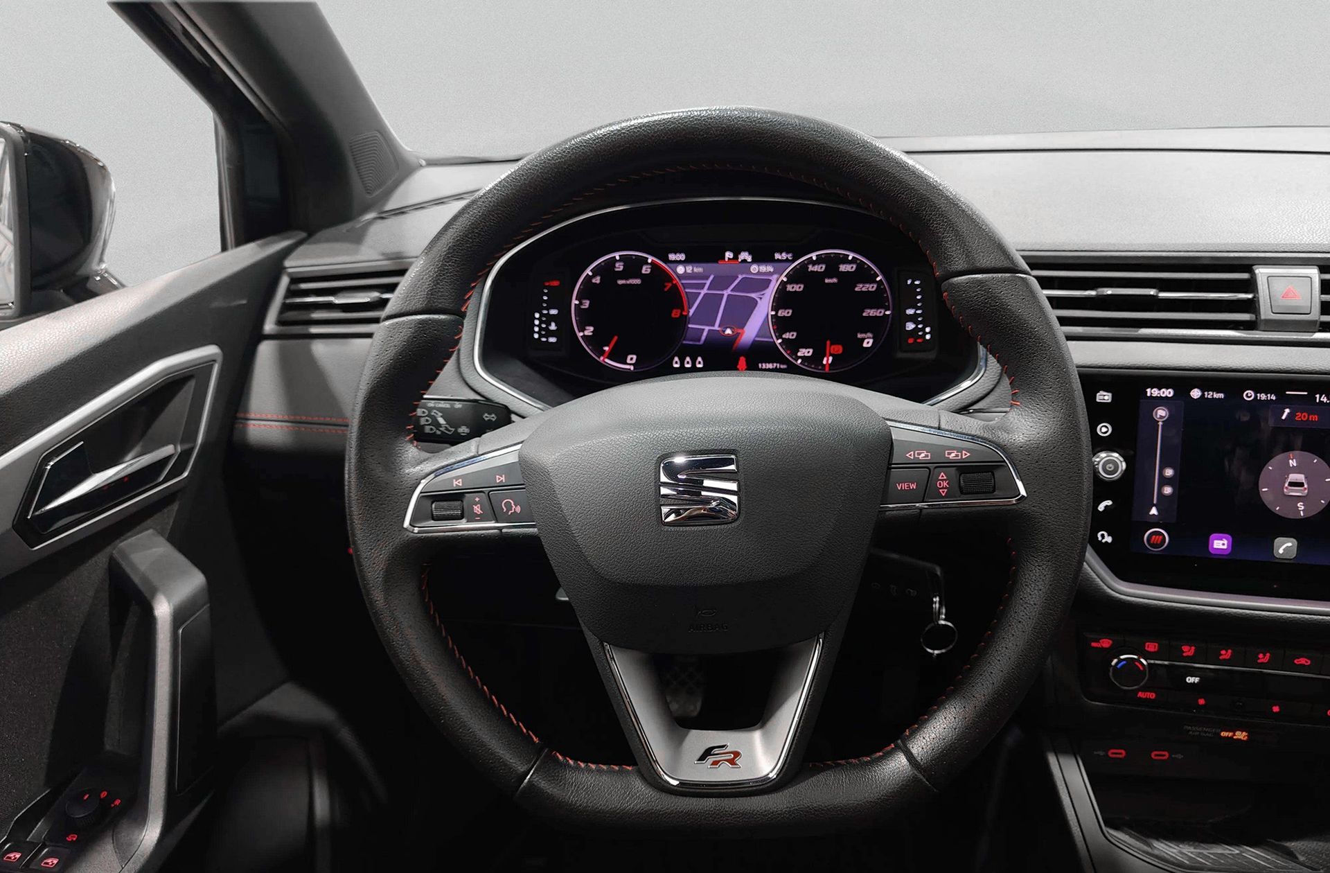 SEAT Ibiza 1.0 TSI FR - foto 25