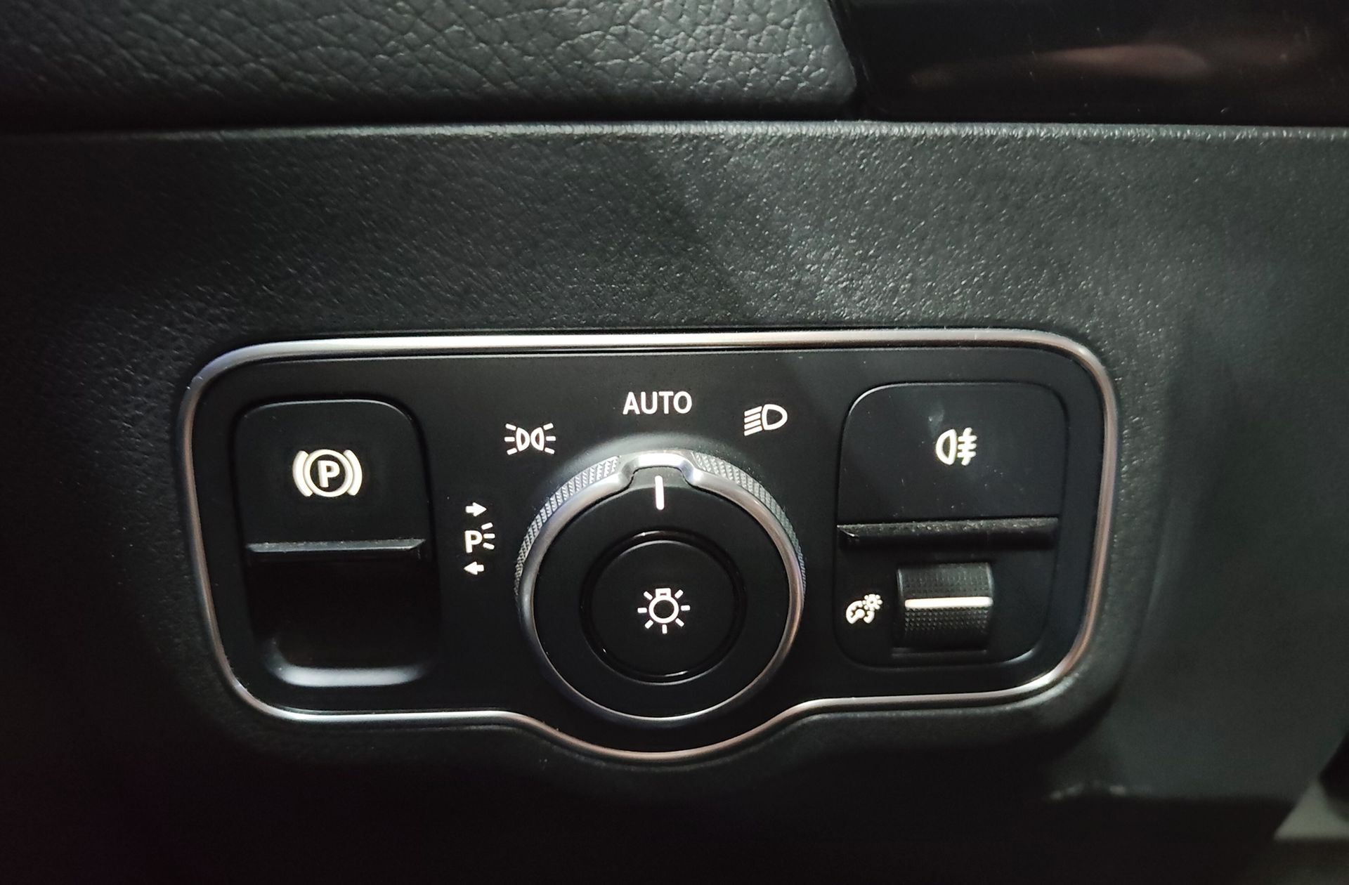 Mercedes-Benz EQA 300 4Matic Pack AMG - foto 27