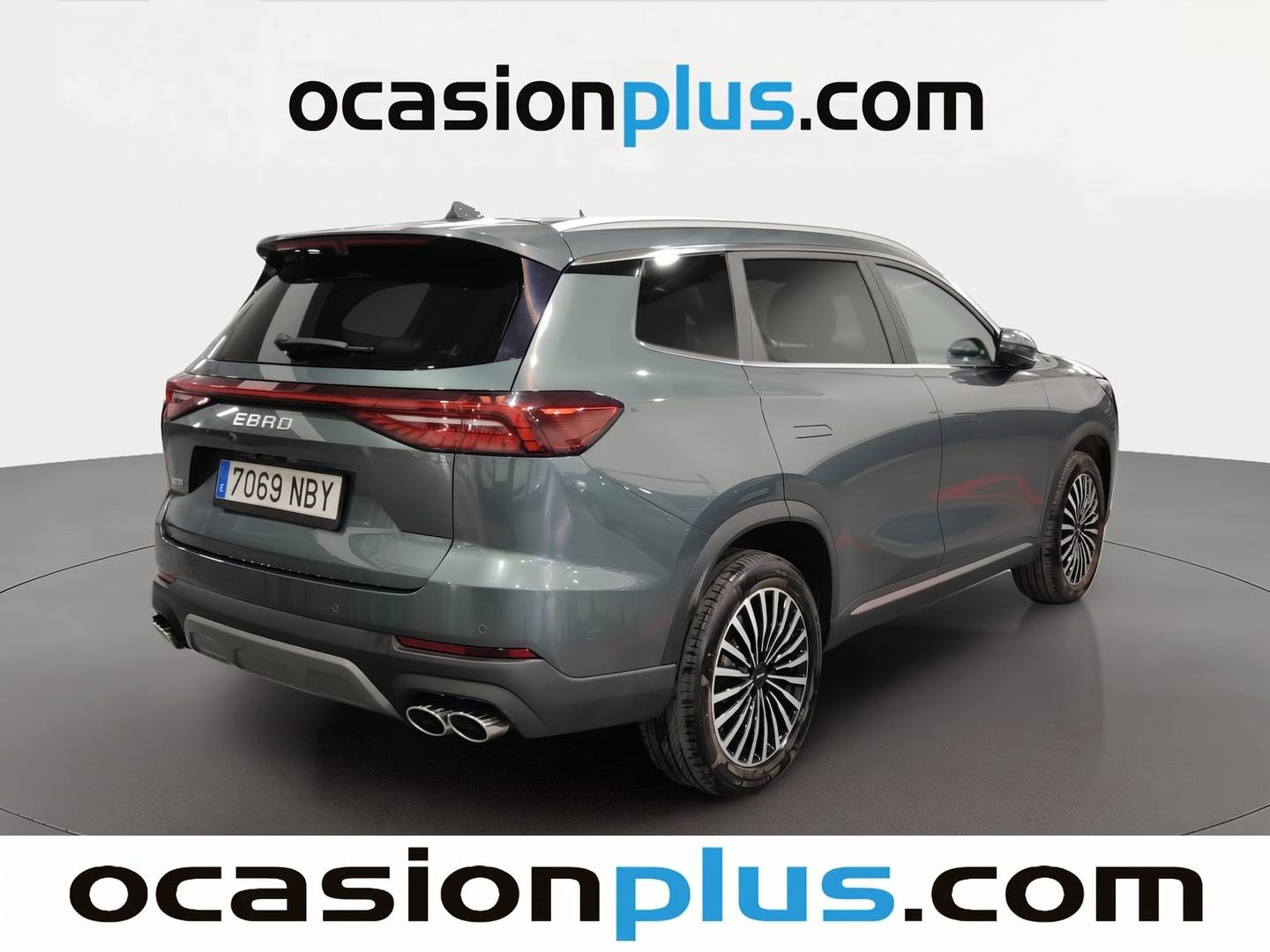Foto trasera EBRO S800 EBRO S800 1.6 TGDI Premium DCT (147 CV) 7 Plazas derecha