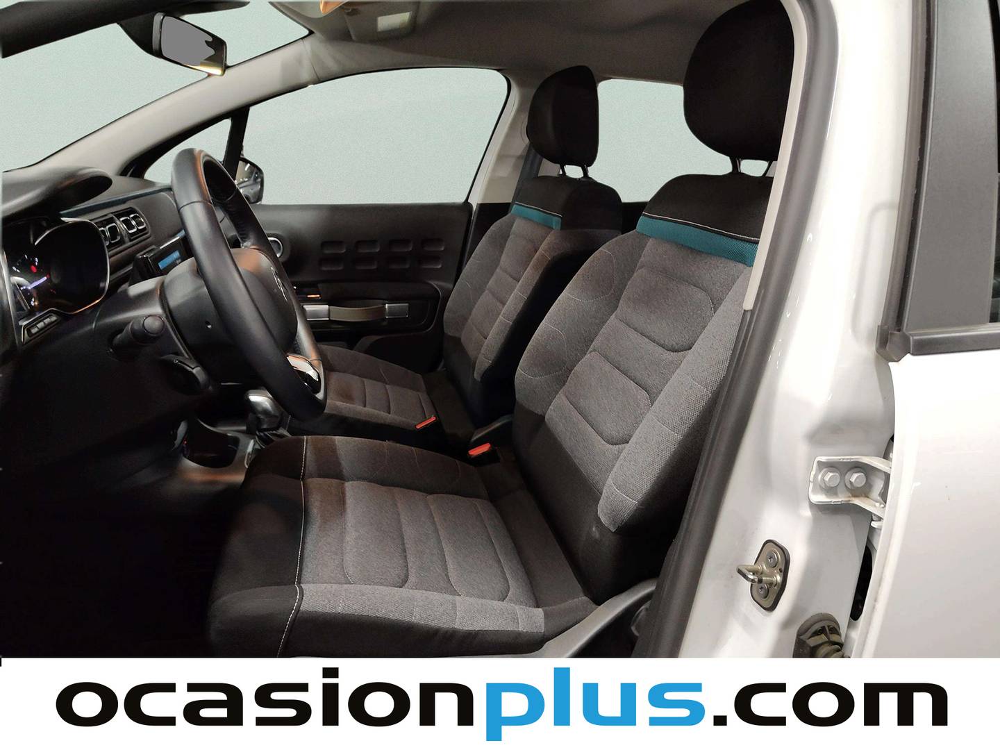Foto asientos delanteros Citroën C3 Citroën C3 PureTech 110 S&S Feel Pack EAT6  (110 CV)