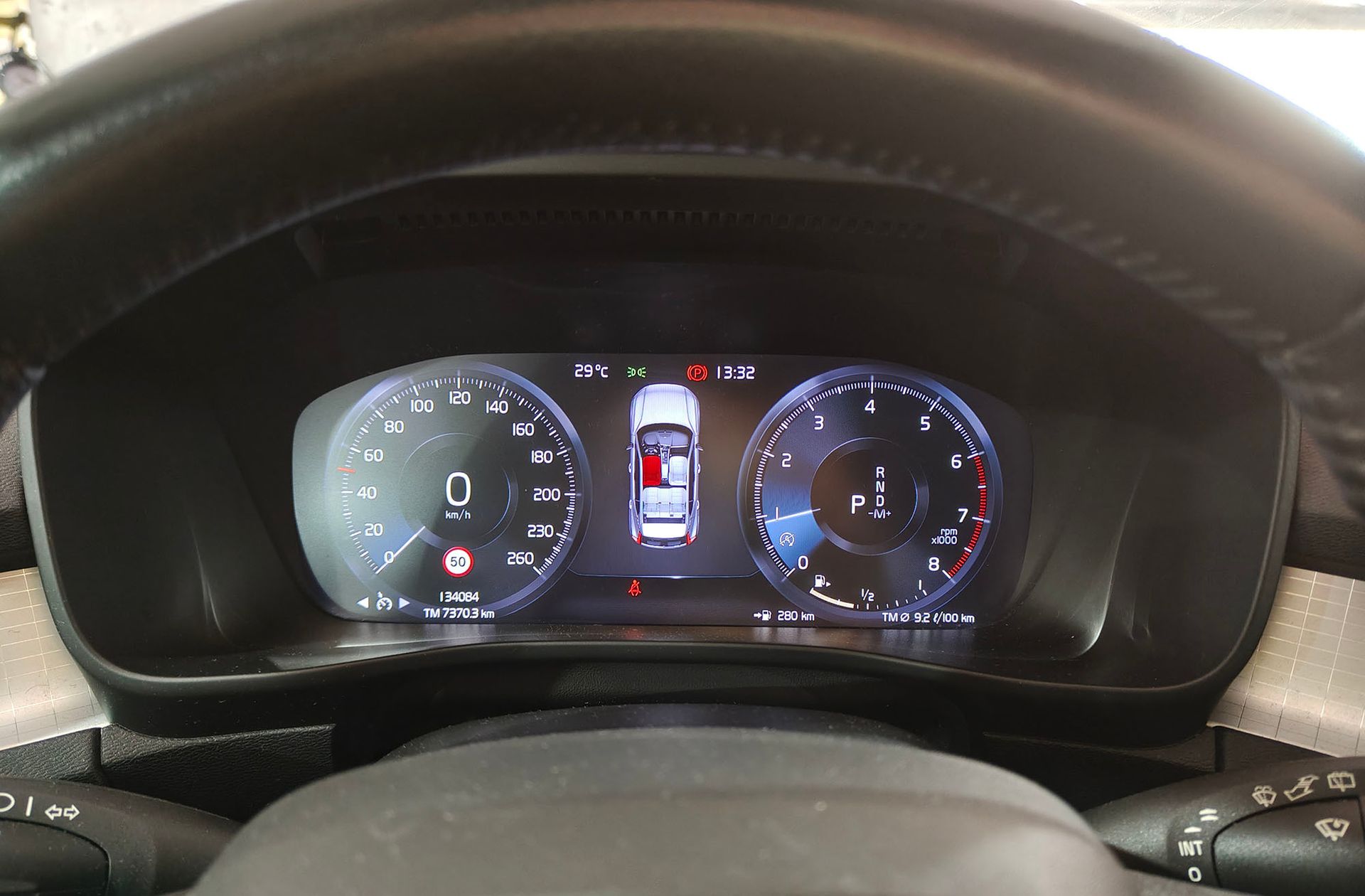 Volvo XC40 T2 Momentum Pro - foto 25