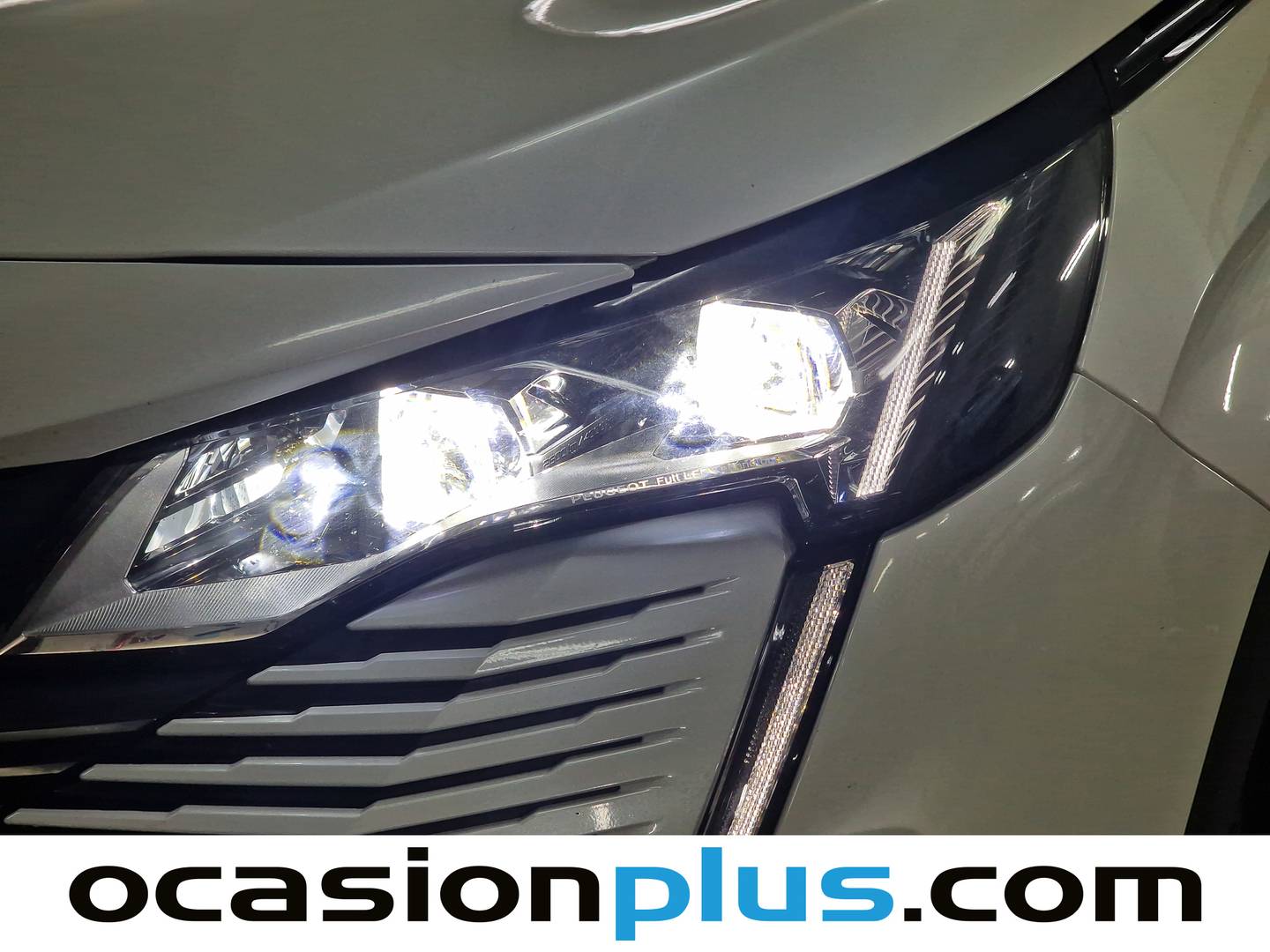 Foto Peugeot 3008 Peugeot 3008 PureTech 130 S&S GT EAT8 (130 CV)