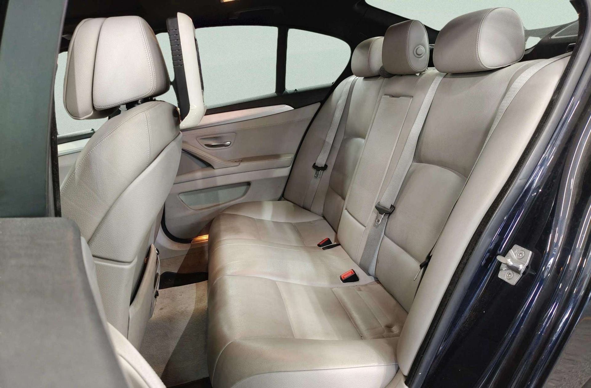 BMW Serie 5 550i xDrive - foto 14