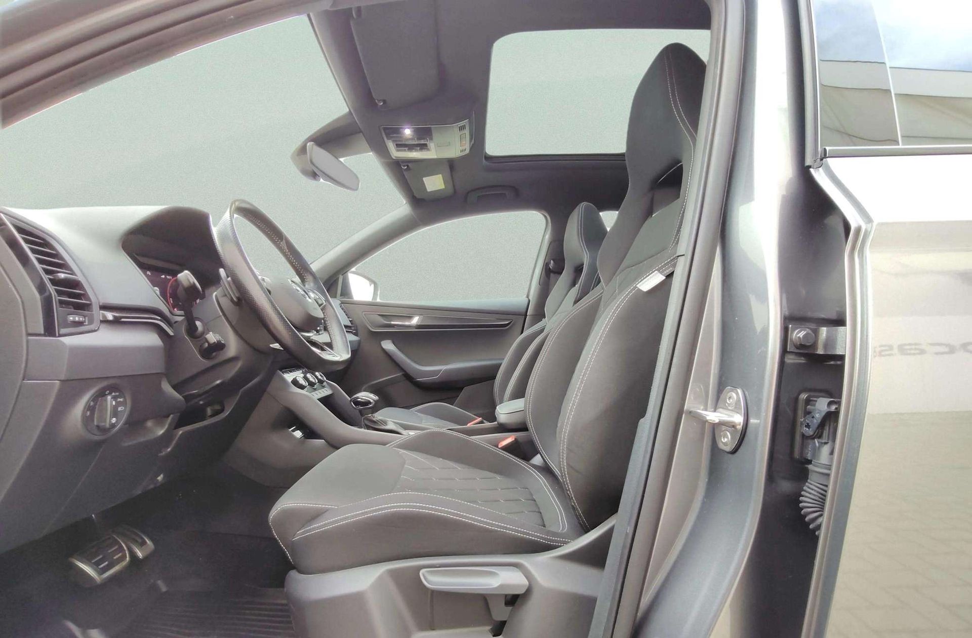Škoda Karoq 1.5 TSI ACT Sportline DSG - foto 11