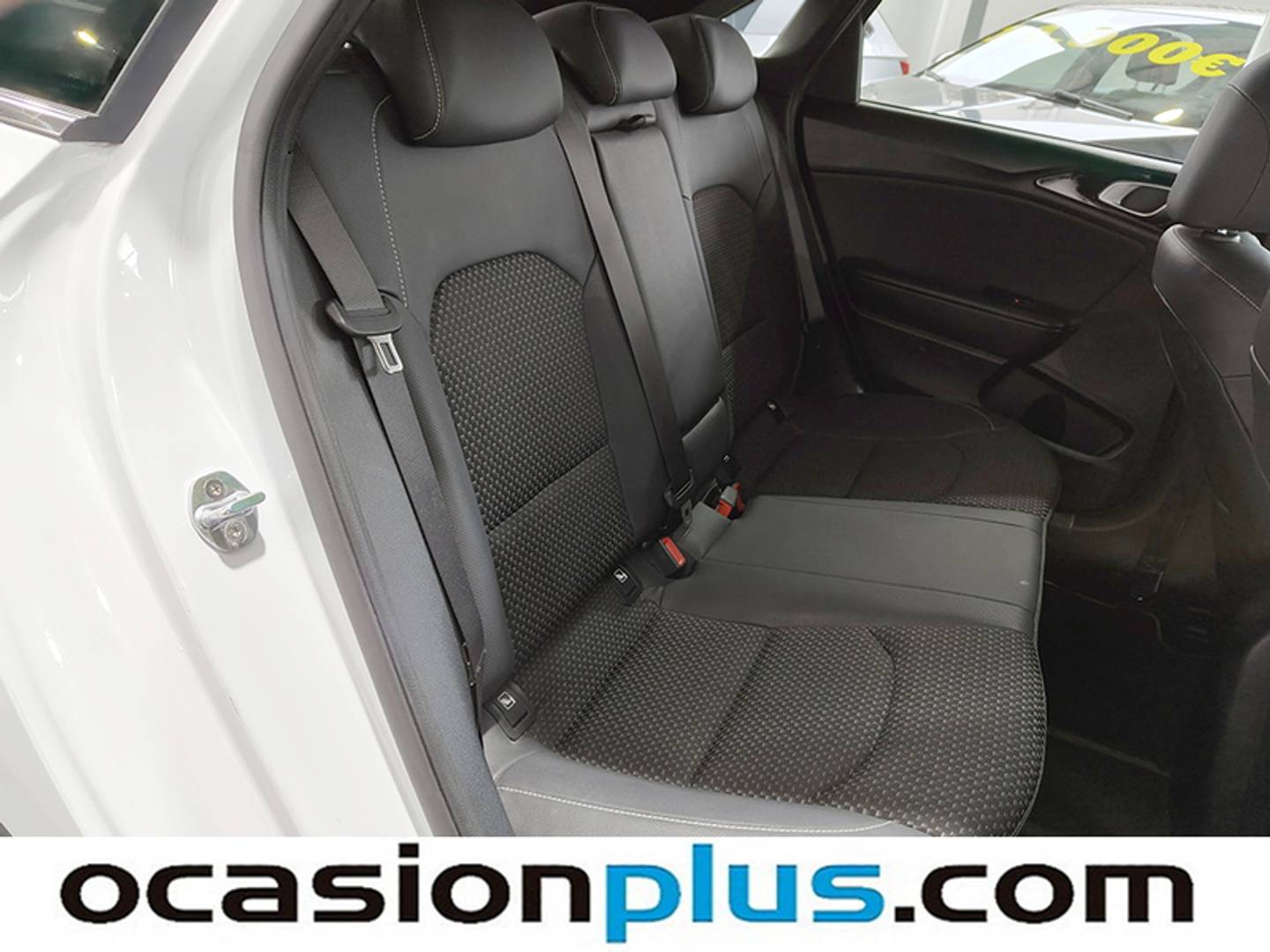 Foto asientos traseros KIA Ceed KIA Ceed 1.6 CRDi Tech DCT (136 CV)