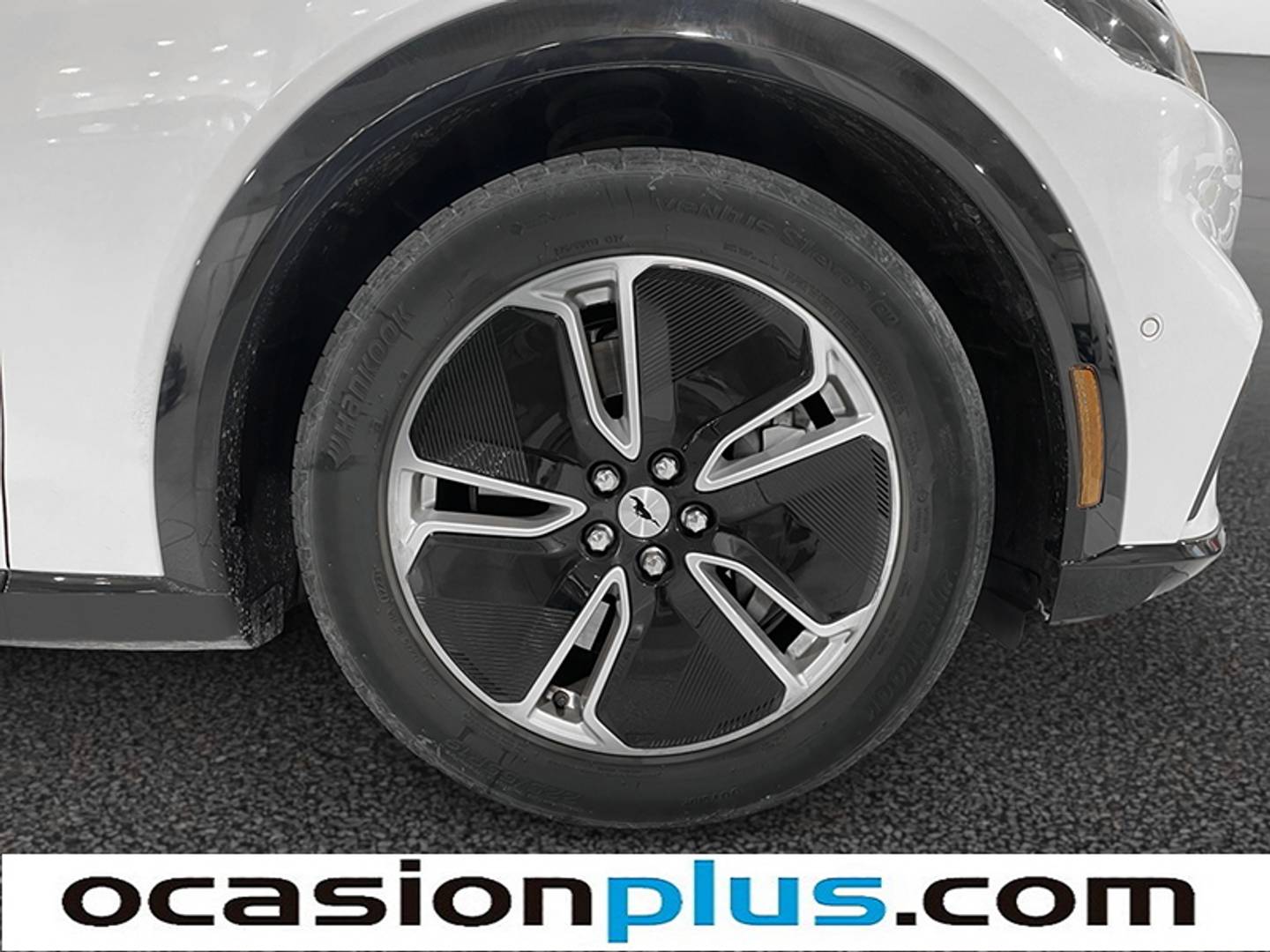 Foto Ford Mustang Mach-E Ford Mustang Mach-E Base Rango Estandar RWD (269 CV)