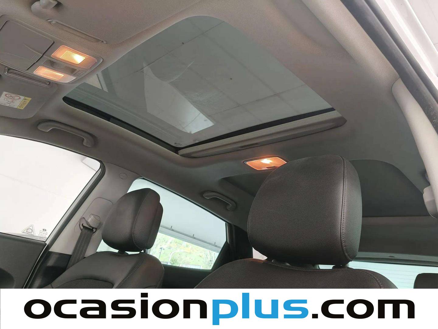 Extras y acabados del Hyundai ix35 Hyundai ix35 1.6 GDi Tecno Star Sky 4x2 (135 CV)