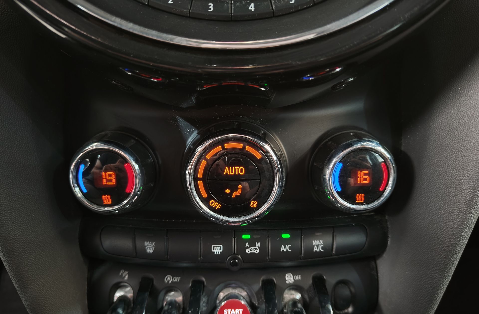 MINI Cooper SD - foto 29