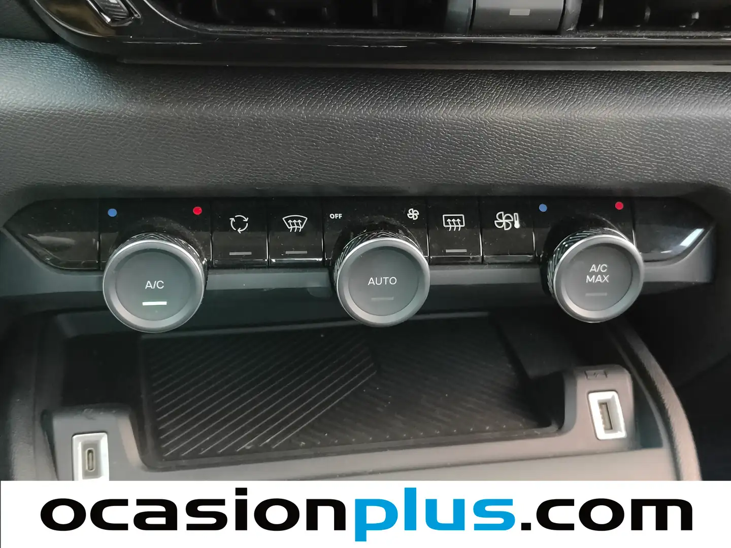 Foto Citroën C4 X Citroen C4 X PureTech 100 S&S 6v You (102 CV)