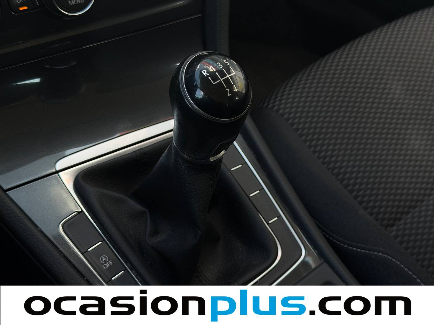Volkswagen Golf Volkswagen Golf Business & Navi 1.6 TDI (115 CV) de segunda mano
