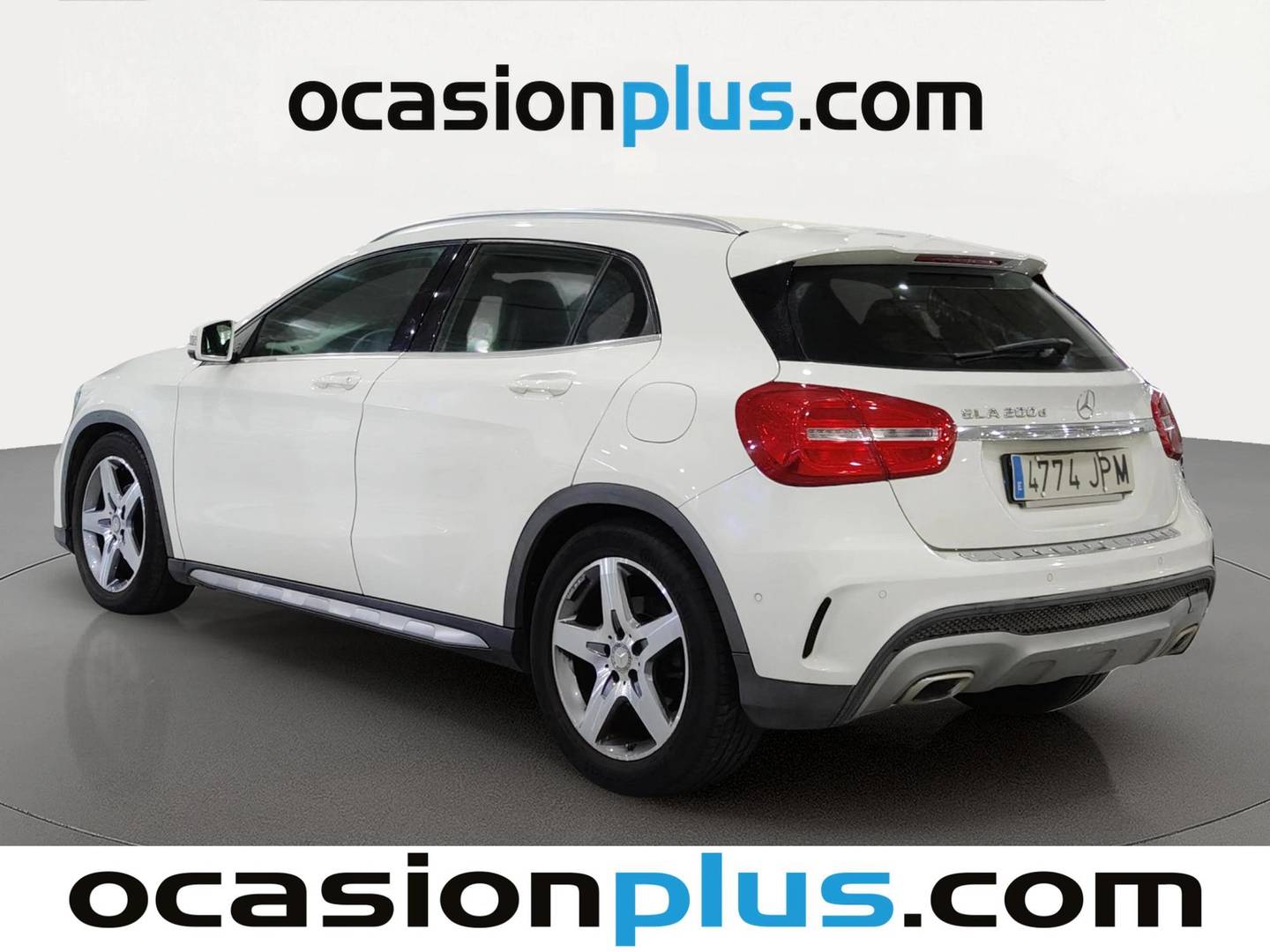 Foto trasera Mercedes GLA Mercedes GLA 200 d AMG Line (136 CV) izquierda