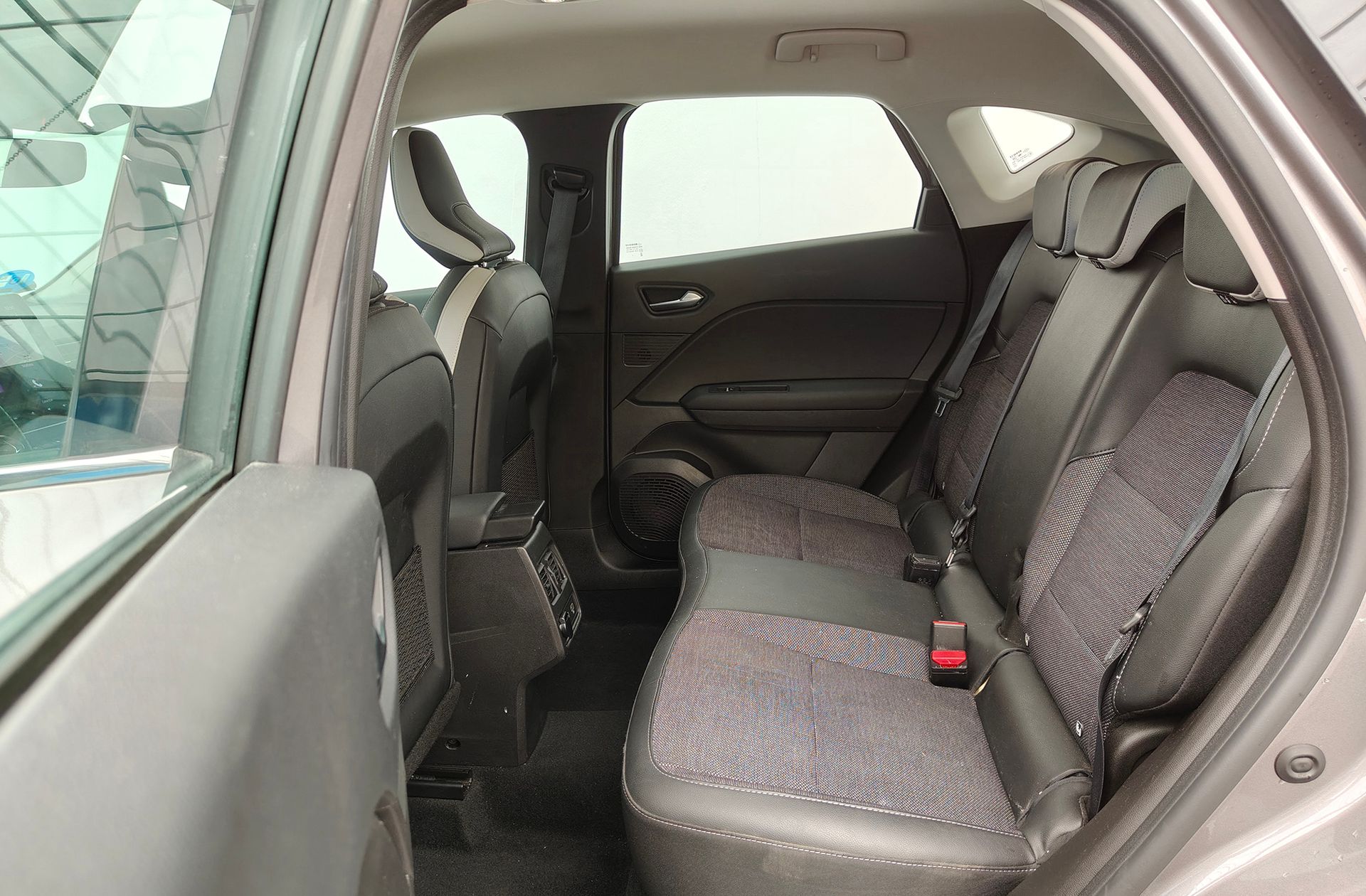 Renault Captur Zen E-Tech Híbrido enchufable - foto 14