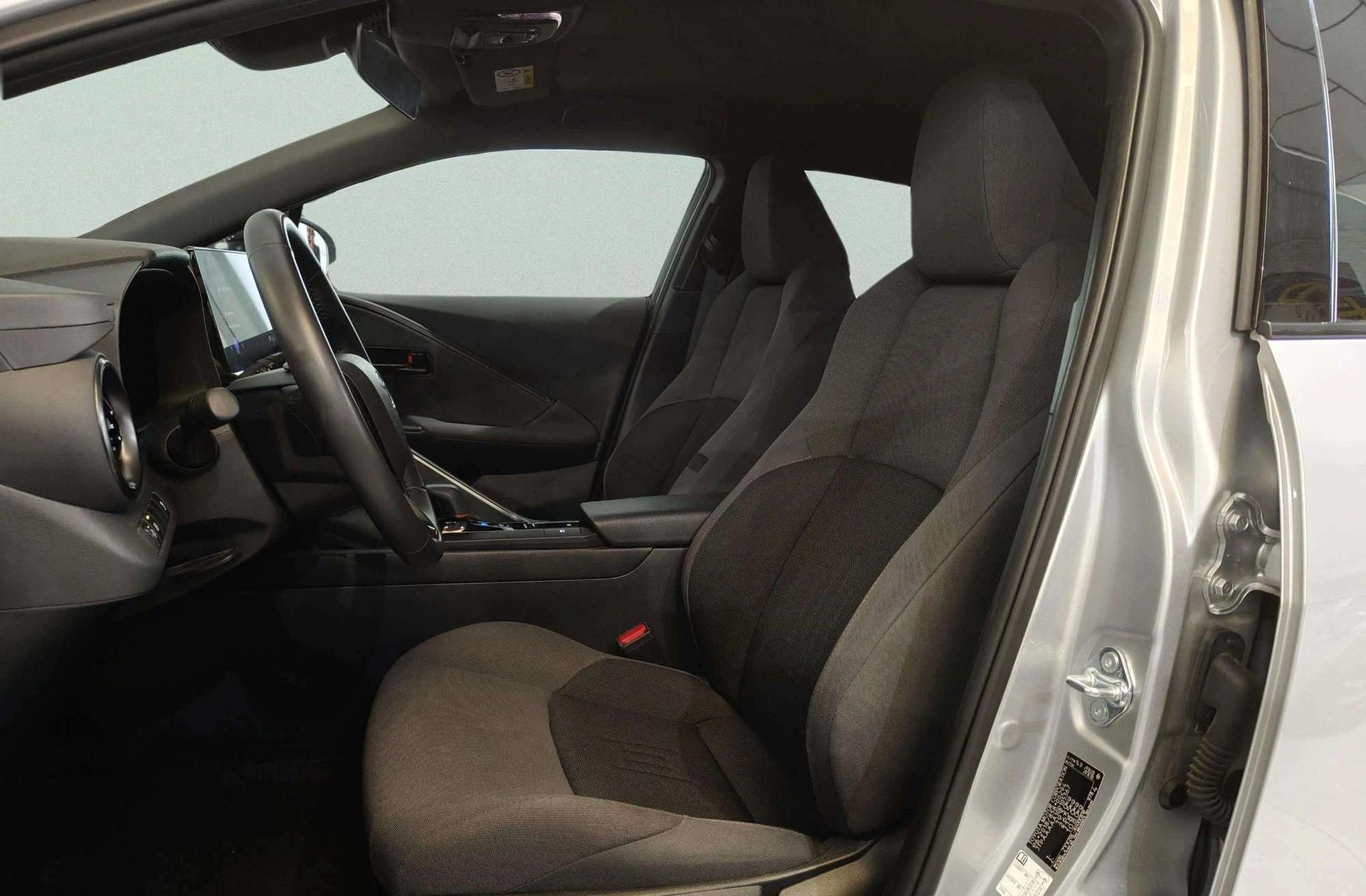 Toyota C-HR 140H Advance - foto 11