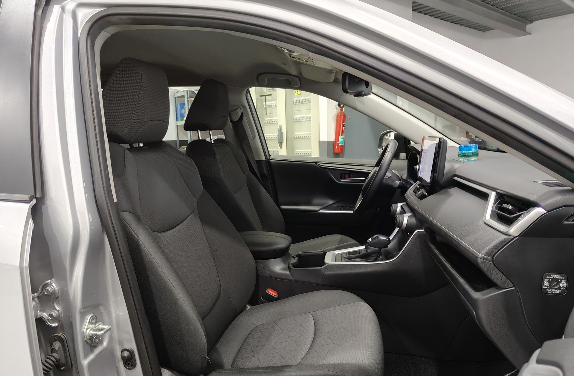 Toyota RAV4 2.5l hybrid Advance - foto 18