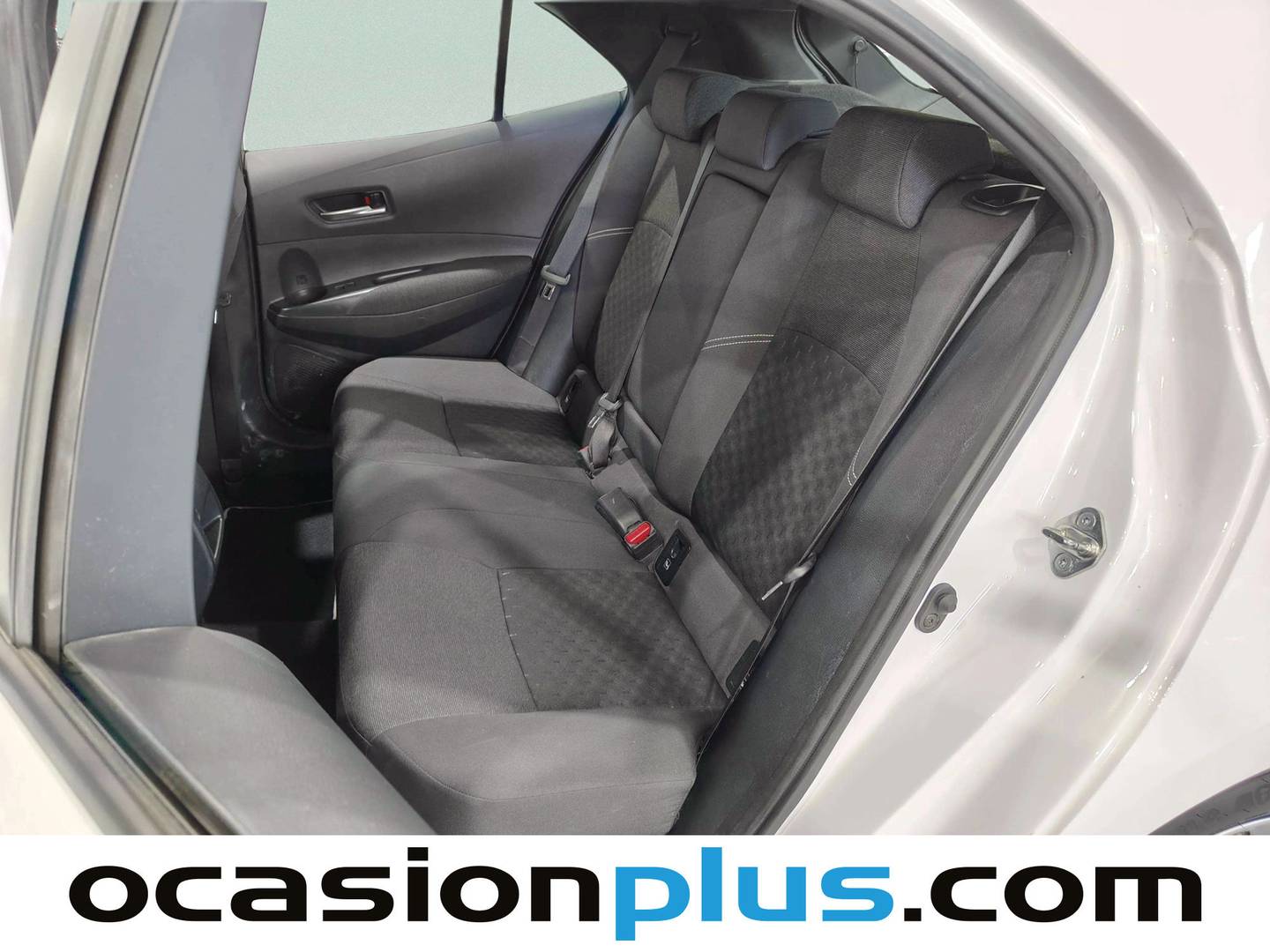 Foto asientos traseros Toyota Corolla Toyota Corolla 140H Active Plus (140 CV)