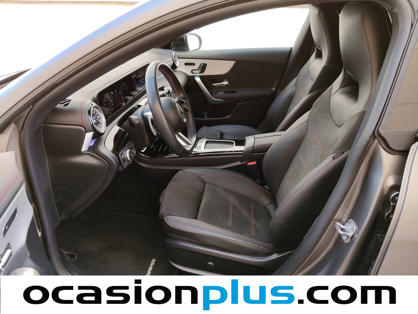 Foto asientos delanteros Mercedes CLA Mercedes CLA Shooting Brake 200 (163 CV) Pack AMG
