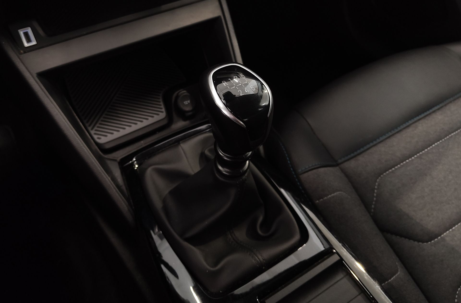 Citroën C4 PureTech 130 Plus - foto 5