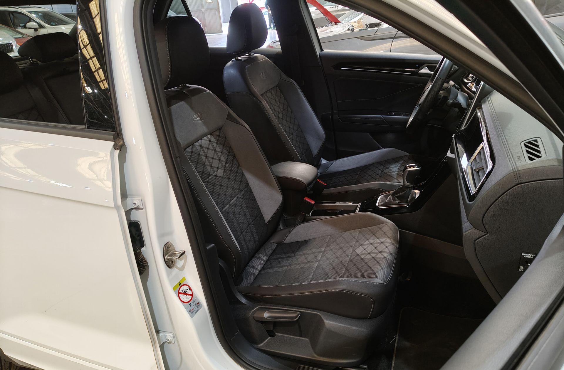 Volkswagen T-Roc R-Line 2.0 TDI DSG - foto 21