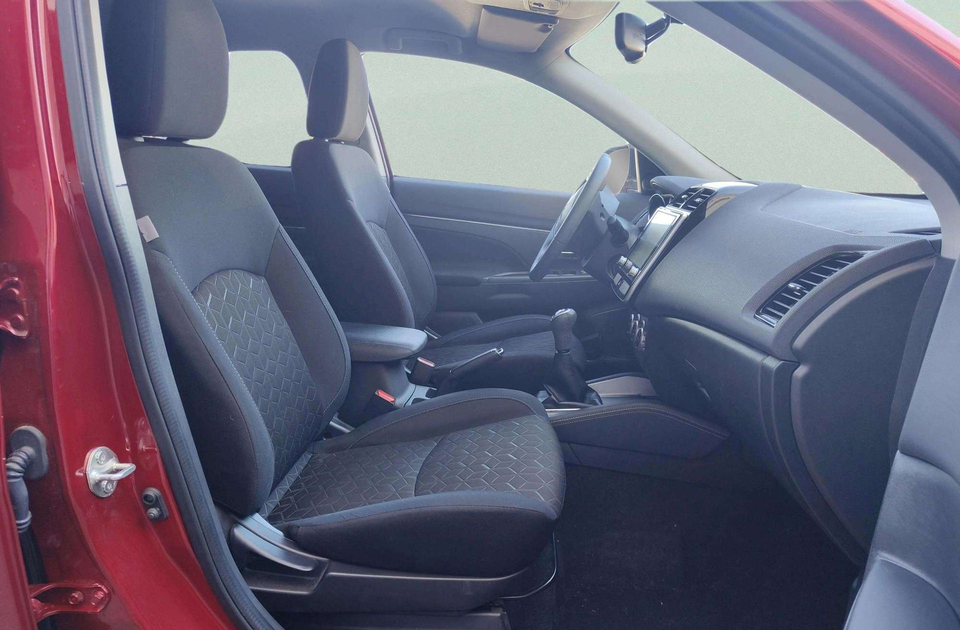 Mitsubishi ASX 200 MPI Spirit - foto 17