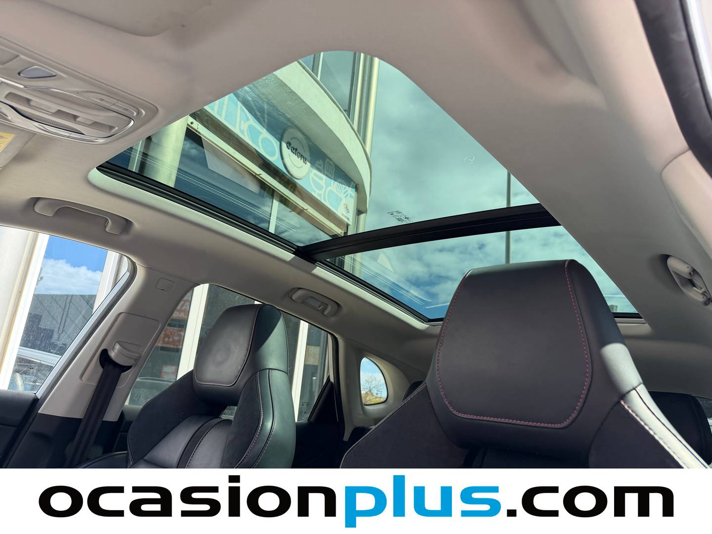 Extras y acabados del MG eHS MG eHS 1.5 T-GDI PHEV Luxury (258 CV)