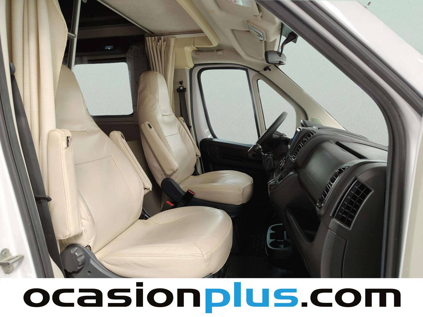 Foto Rimor Seal 3 Rimor Seal 3 Rimor Seal 3 (140CV) 6 Plazas siete plazas