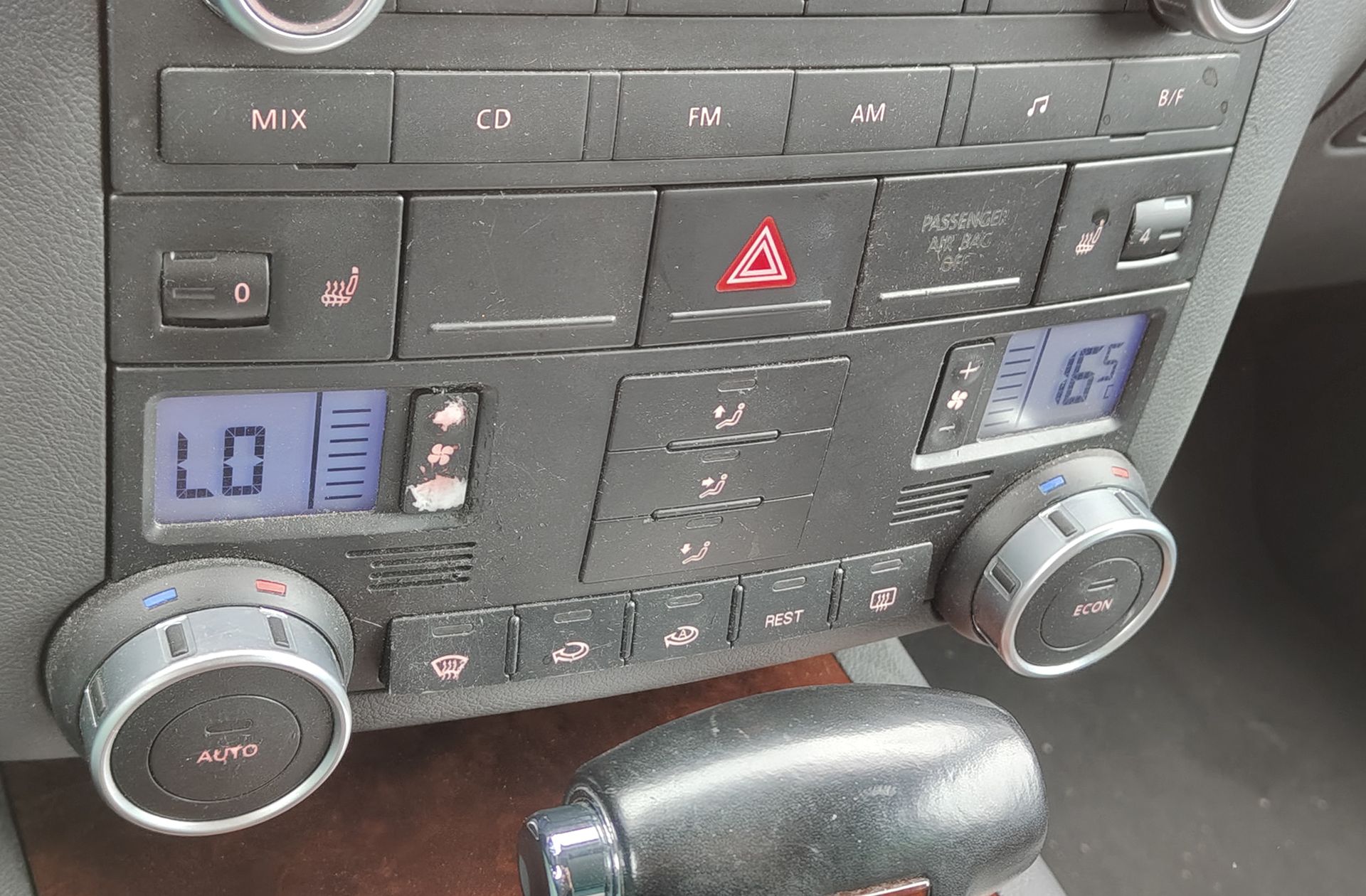 Volkswagen Touareg 3.2 V6 Tiptronic - foto 32