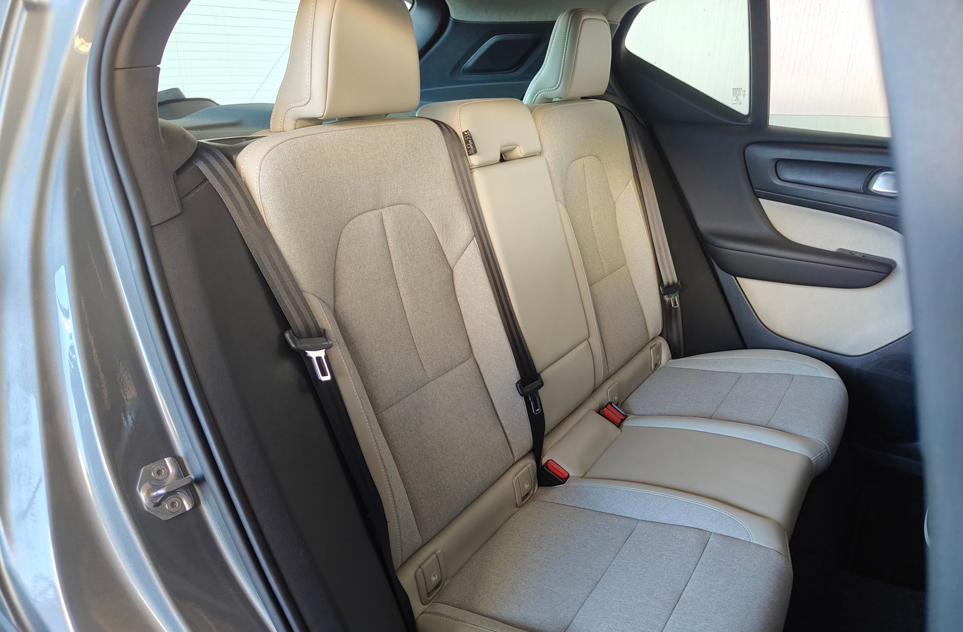 Volvo XC40 T3 Momentum - foto 17