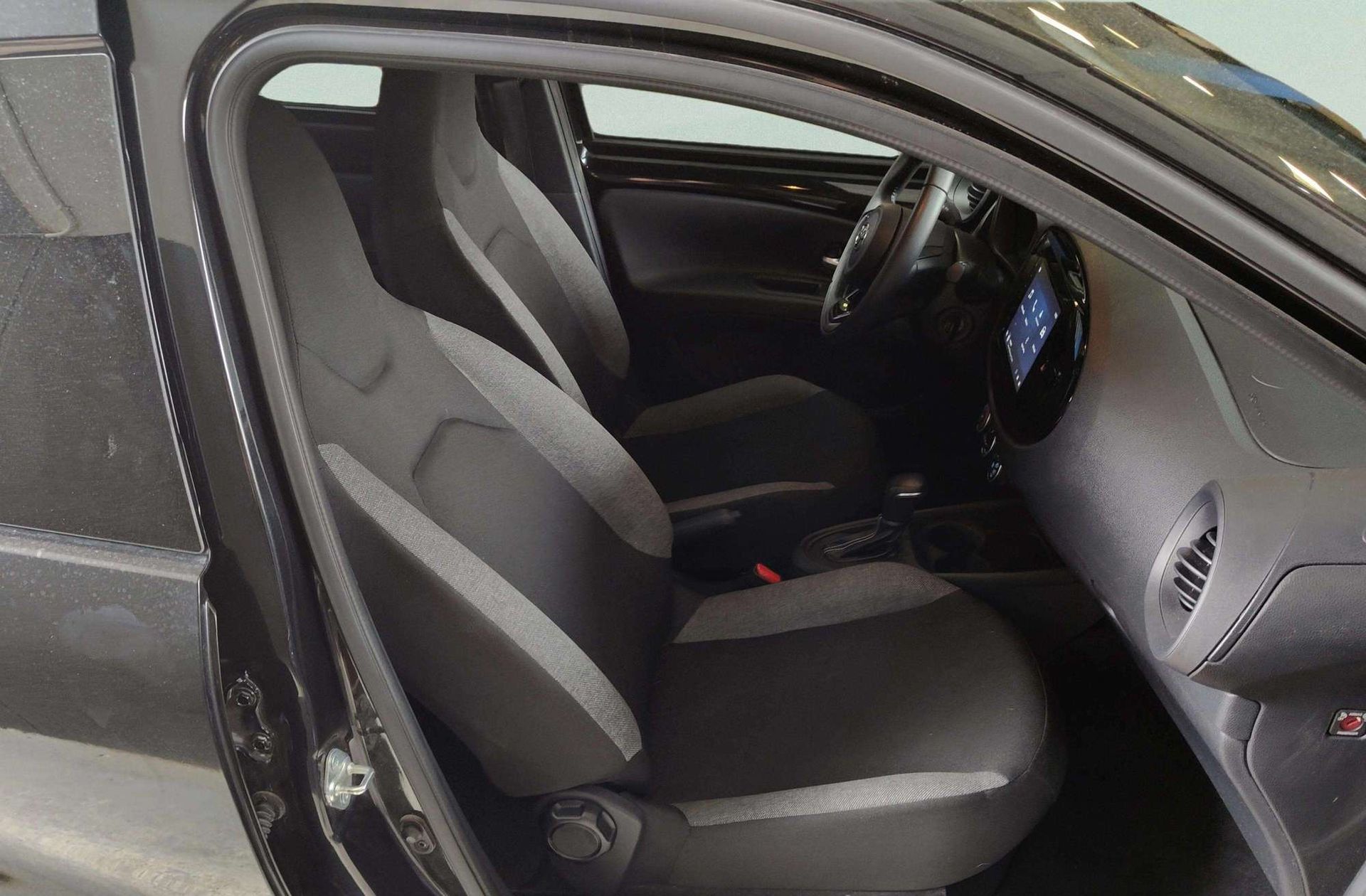 Toyota Aygo X 1.0 VVT-I Play - foto 17