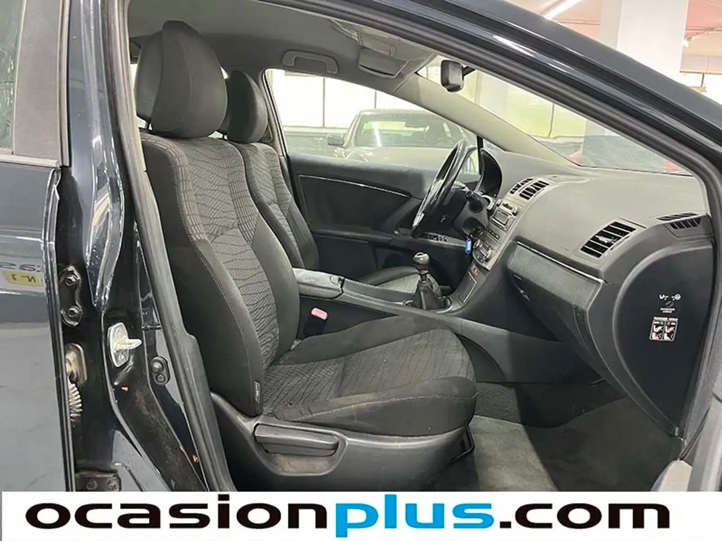 Foto Toyota Avensis Toyota Avensis 2.0 D-4D Active (126 CV)