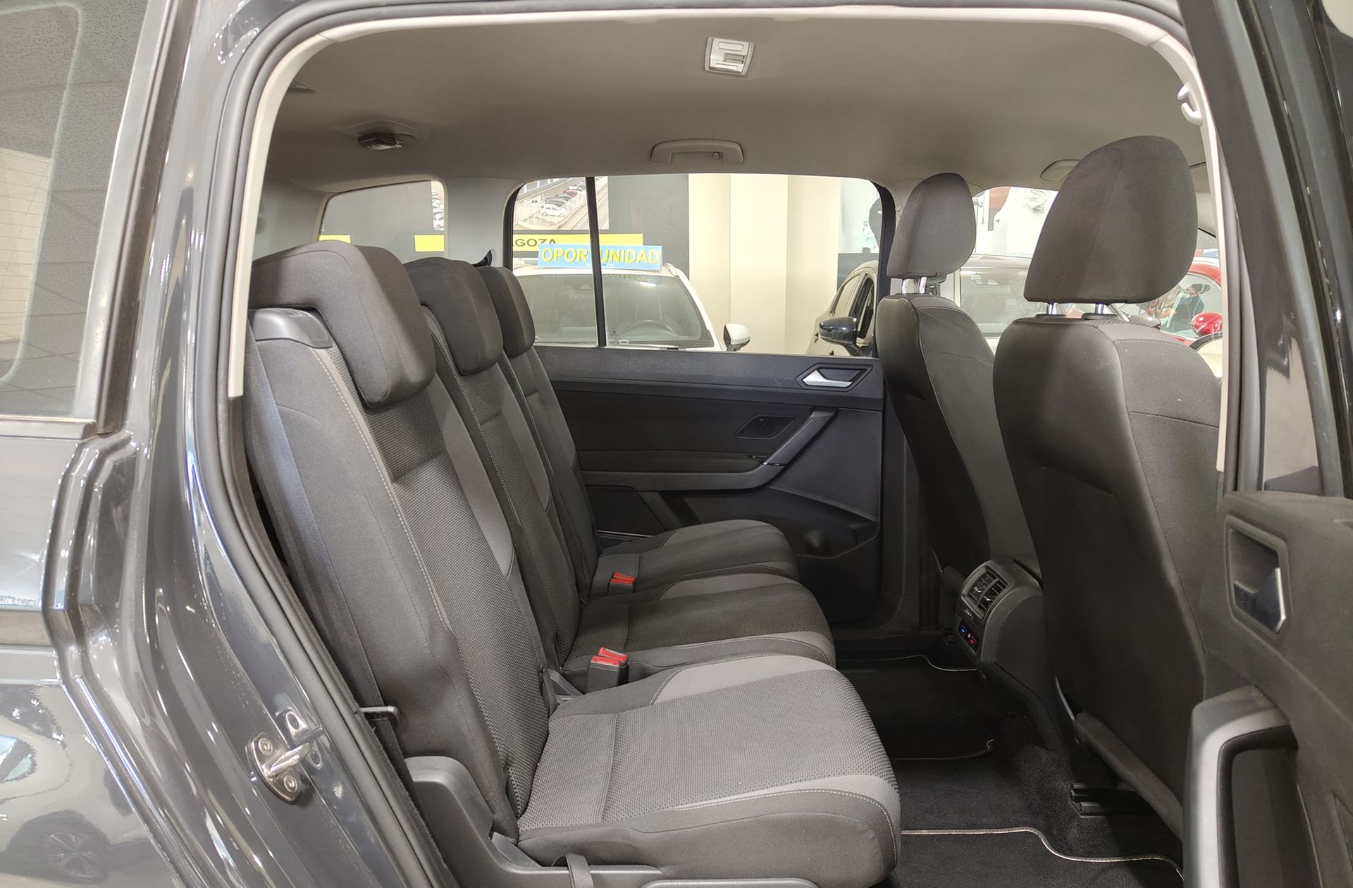 Volkswagen Touran 1.2 TSI Edition BMT 7 plazas - foto 19