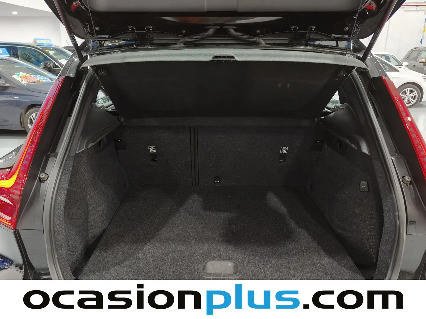 Foto Volvo XC40 Volvo XC40 T2 Momentum Core (129 CV)