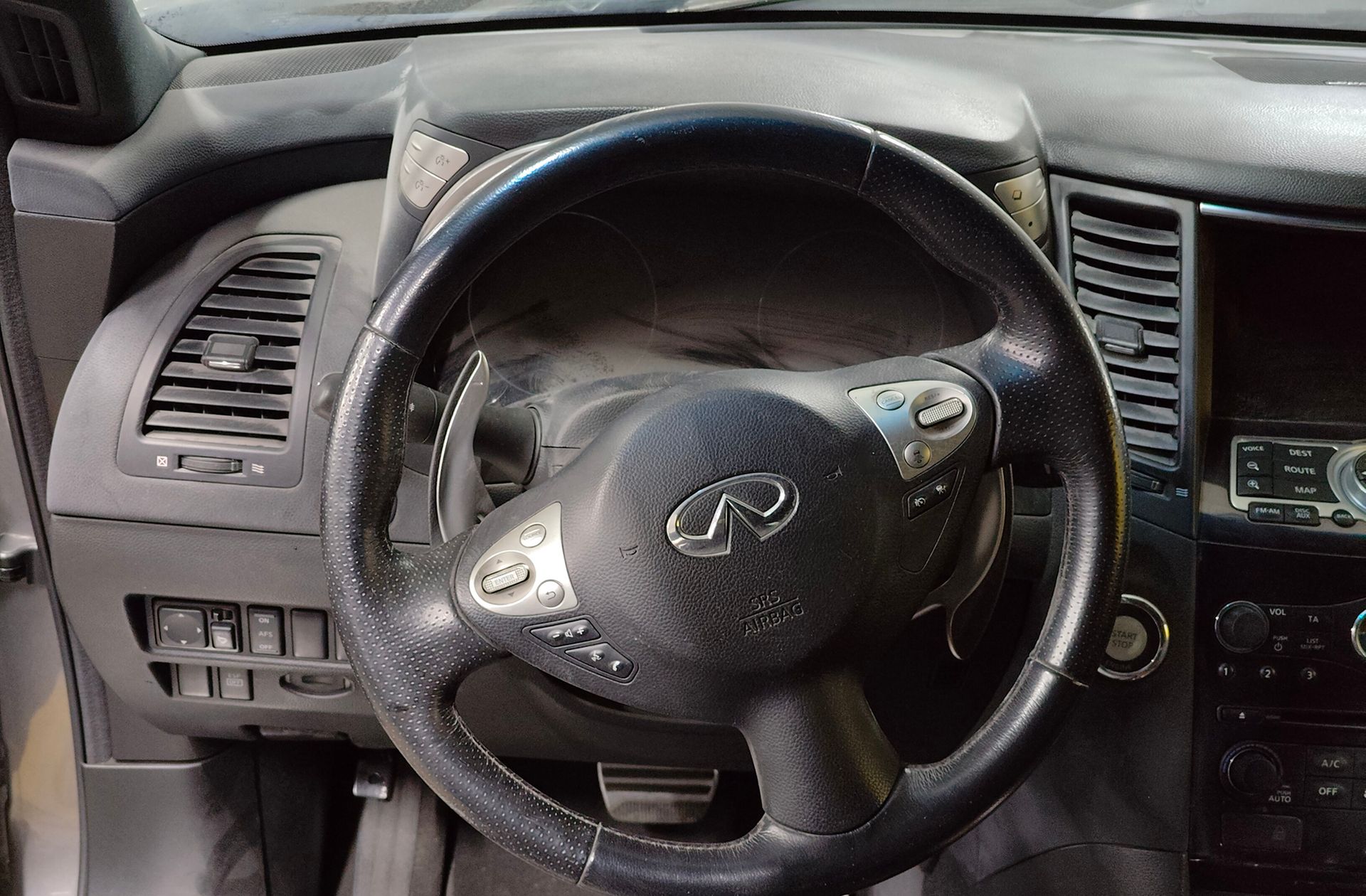 Infiniti FX 50 S V8 AWD - foto 13