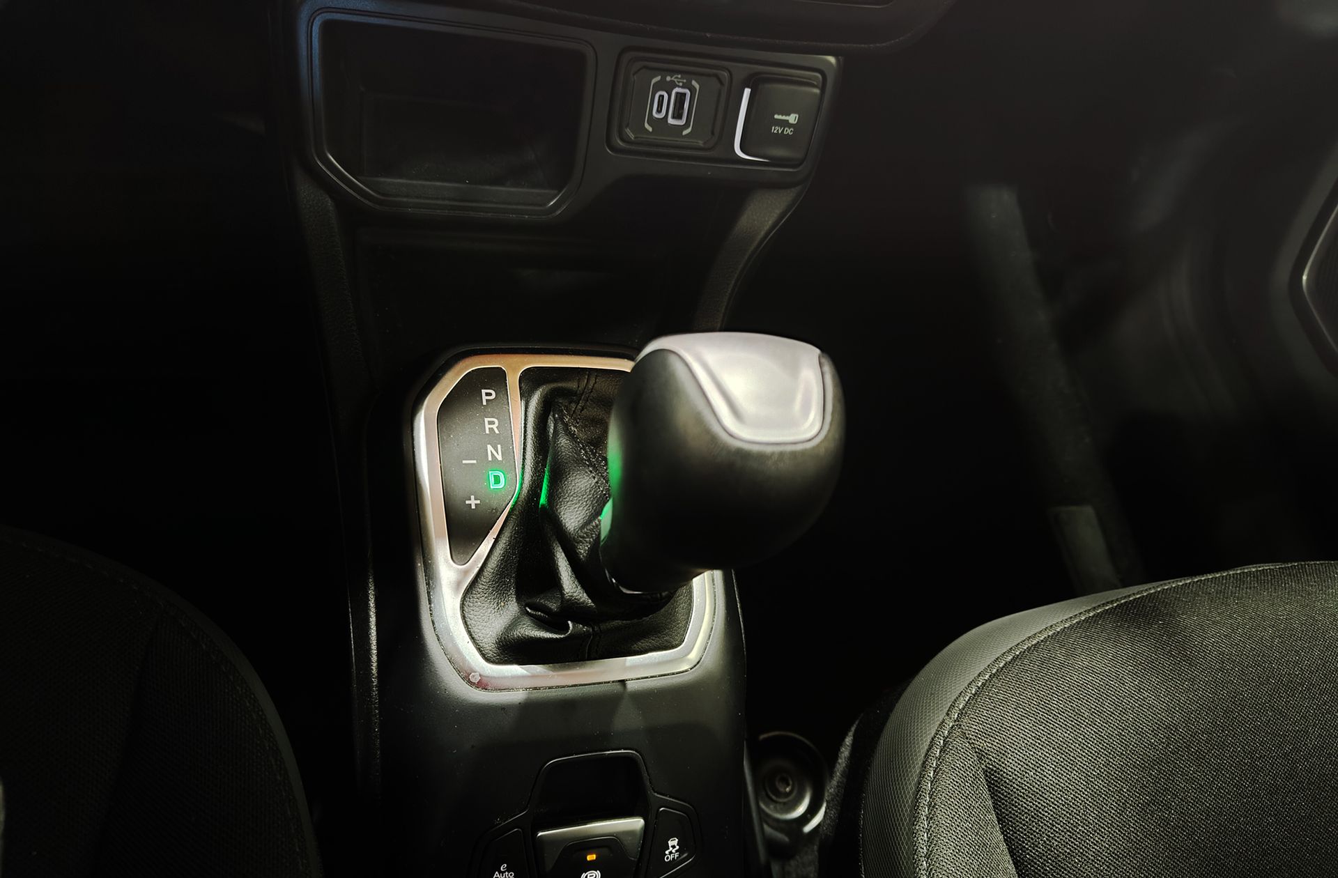 Jeep Renegade eHybrid 1.5 Limited ATX - foto 5