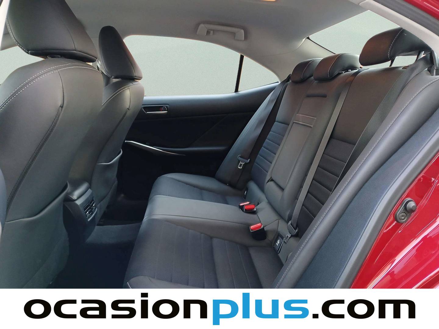 Foto asientos traseros Lexus IS Lexus IS 300h Executive (223 CV)