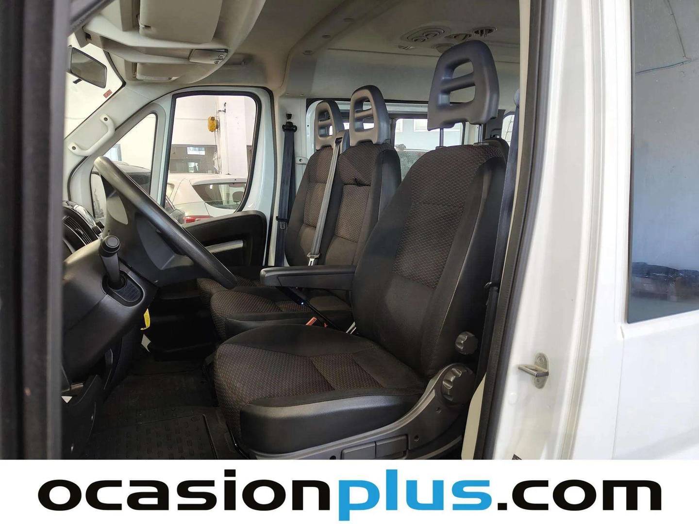 Foto asientos delanteros Citroën Jumper Citroen Jumper Combi BlueHDi 120 S&S 30 L1H1 (120 CV) 9 Plazas