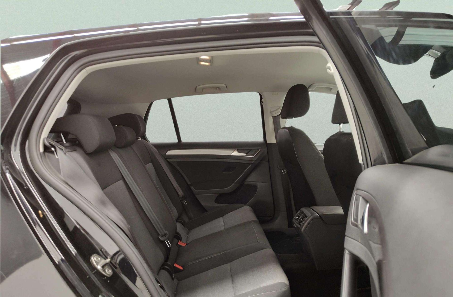 Volkswagen Golf Edition 1.6 TDI BMT - foto 13